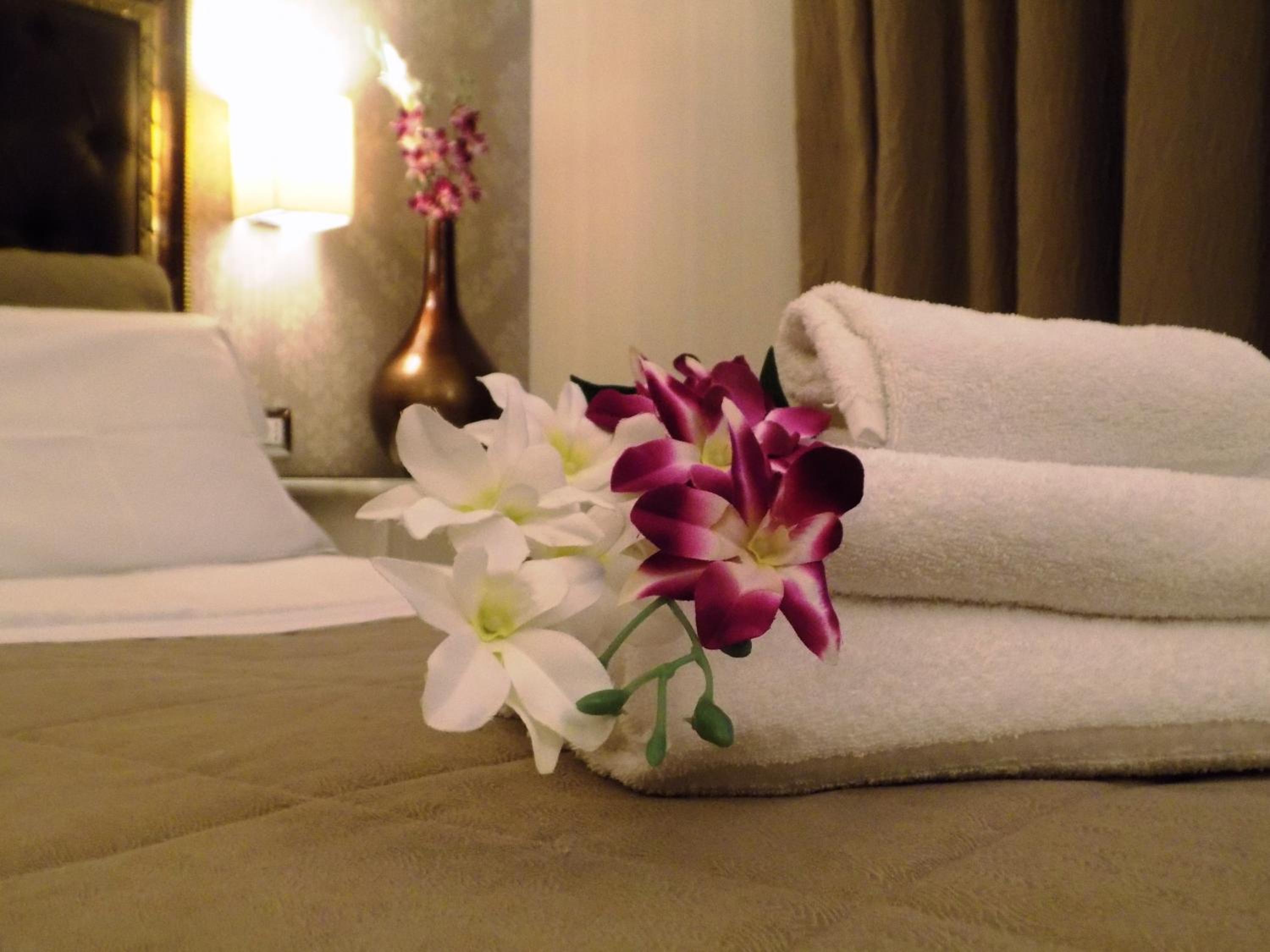 One-Bedroom Apartment - Photo 3