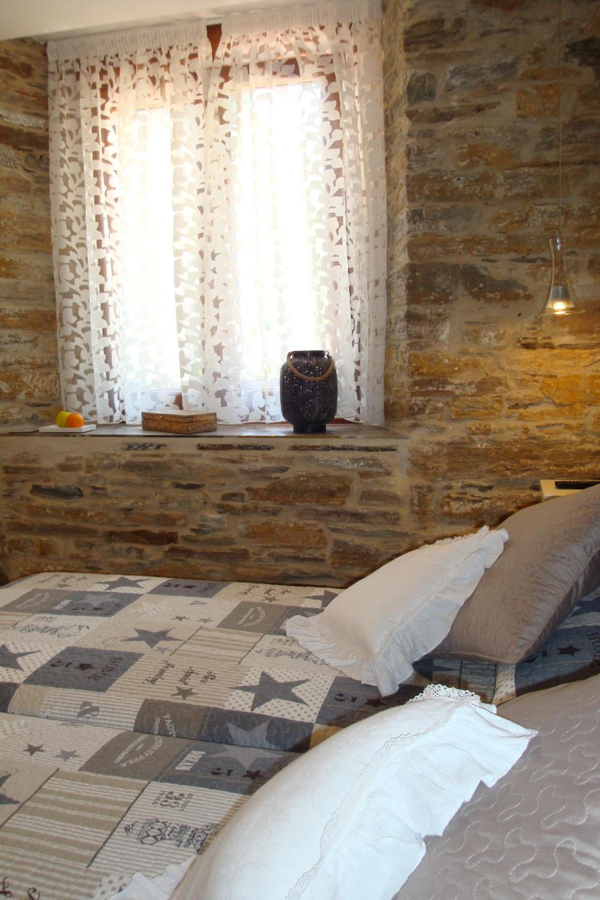 Twin Room with Private Bathroom - Photo 1