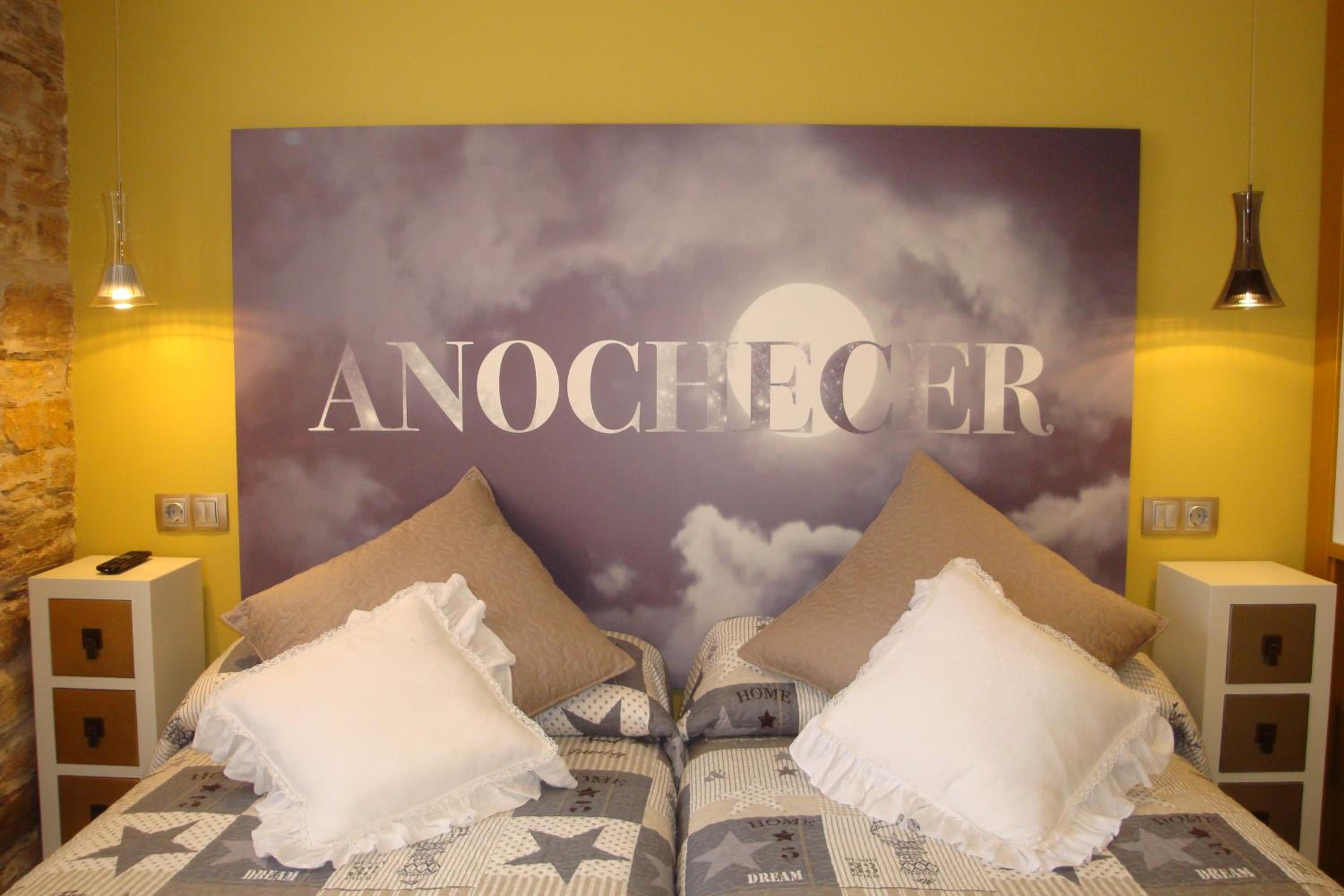 Twin Room with Private Bathroom - Photo 3