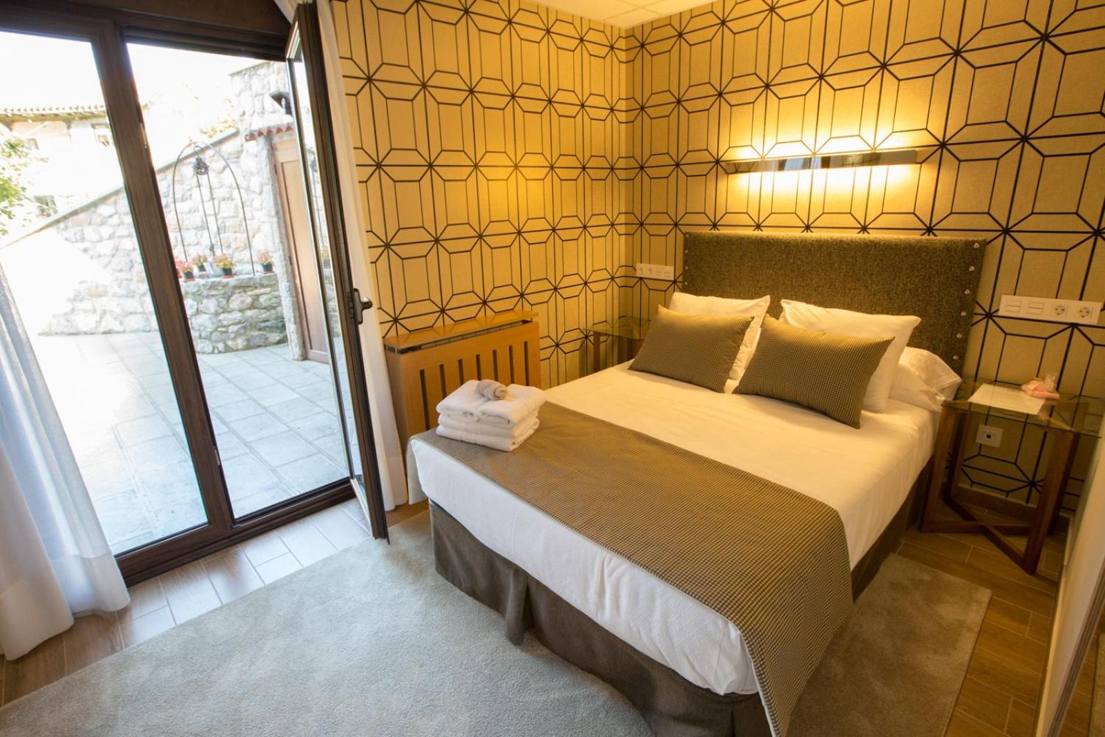 Budget Double Room photo 3