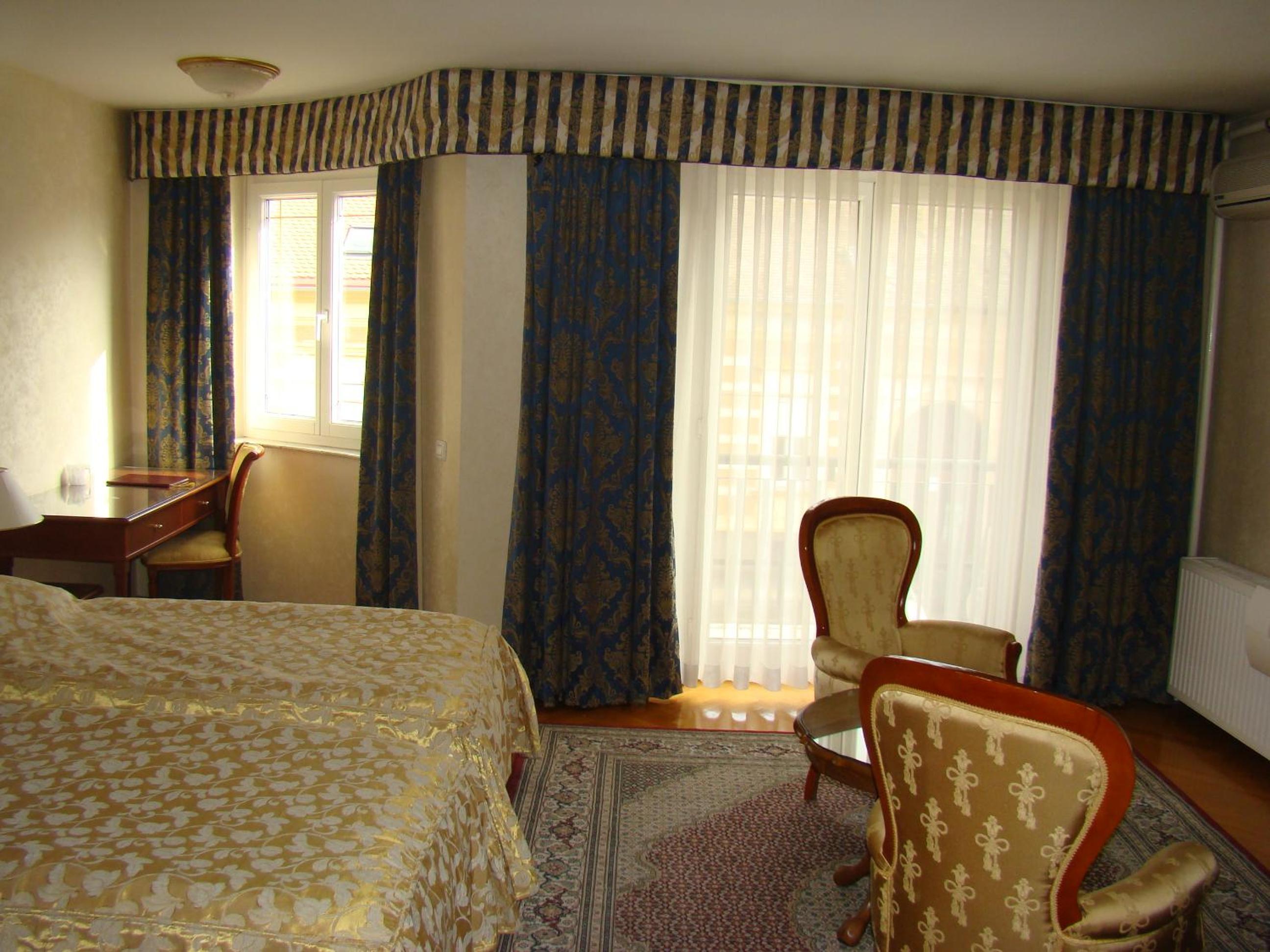 Twin Room with Balcony photo 2