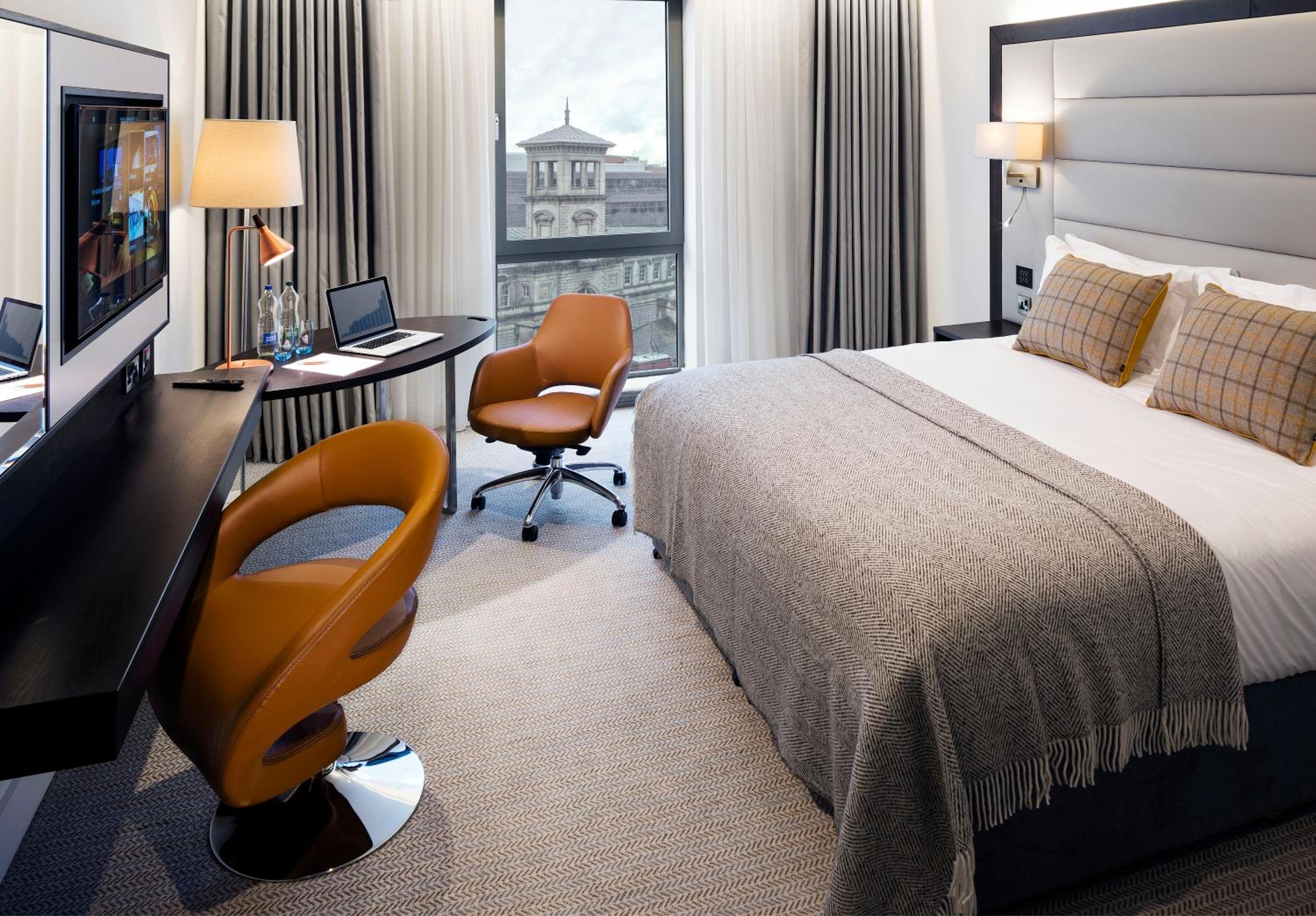 Address Club King Room