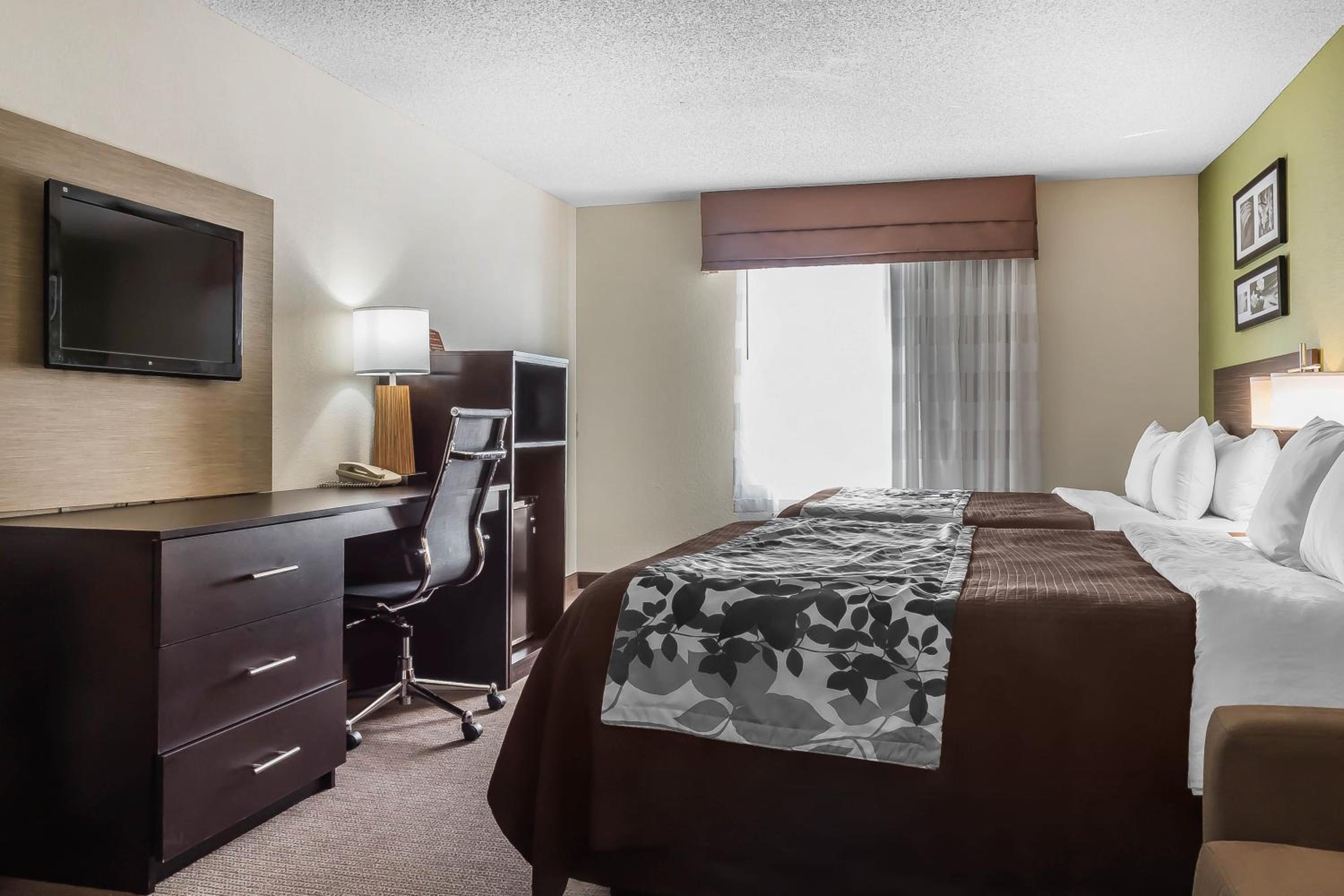 Queen Room with Two Queen Beds - Photo 1