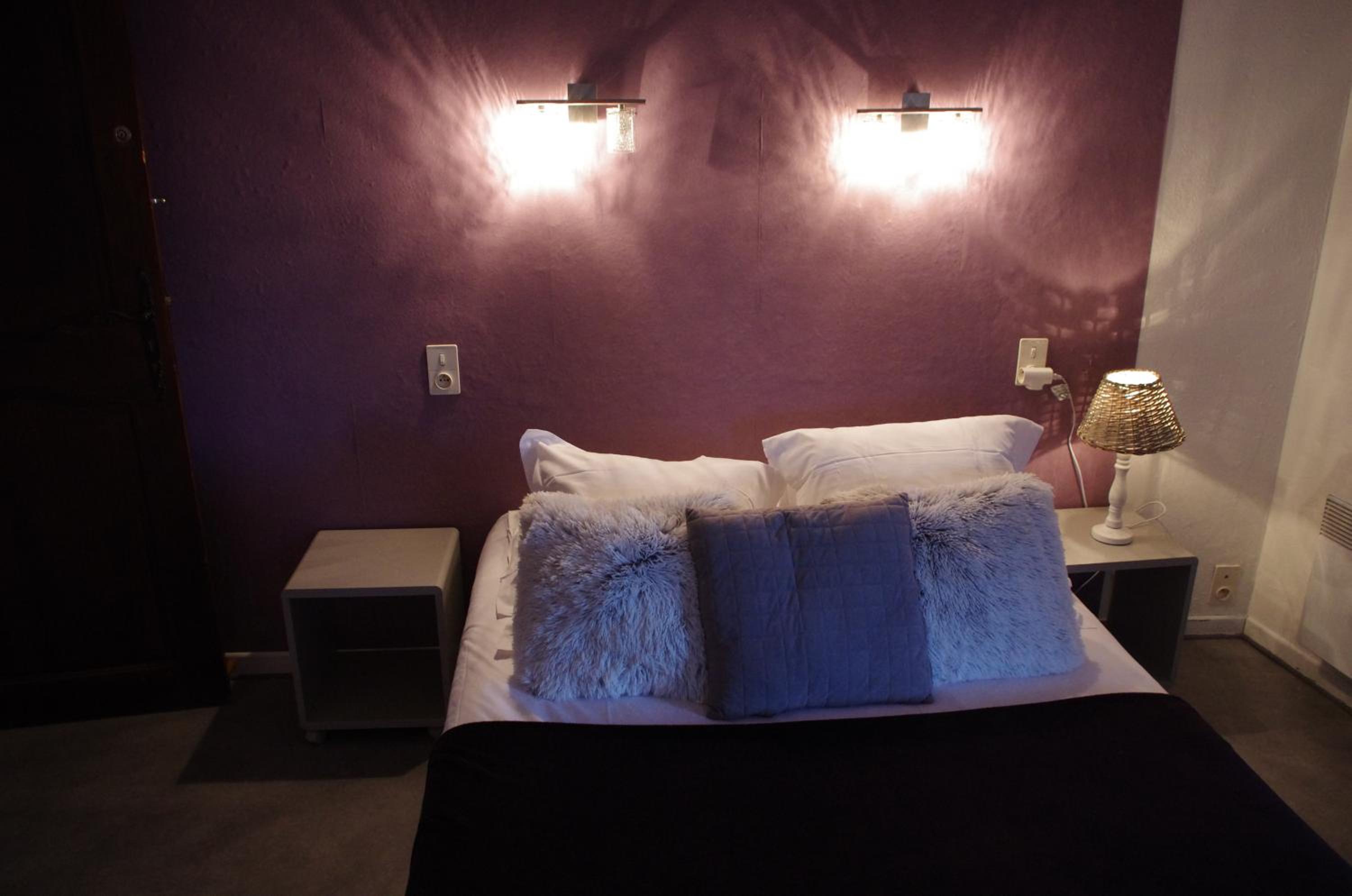 Double Room with Private External Bathroom photo 2