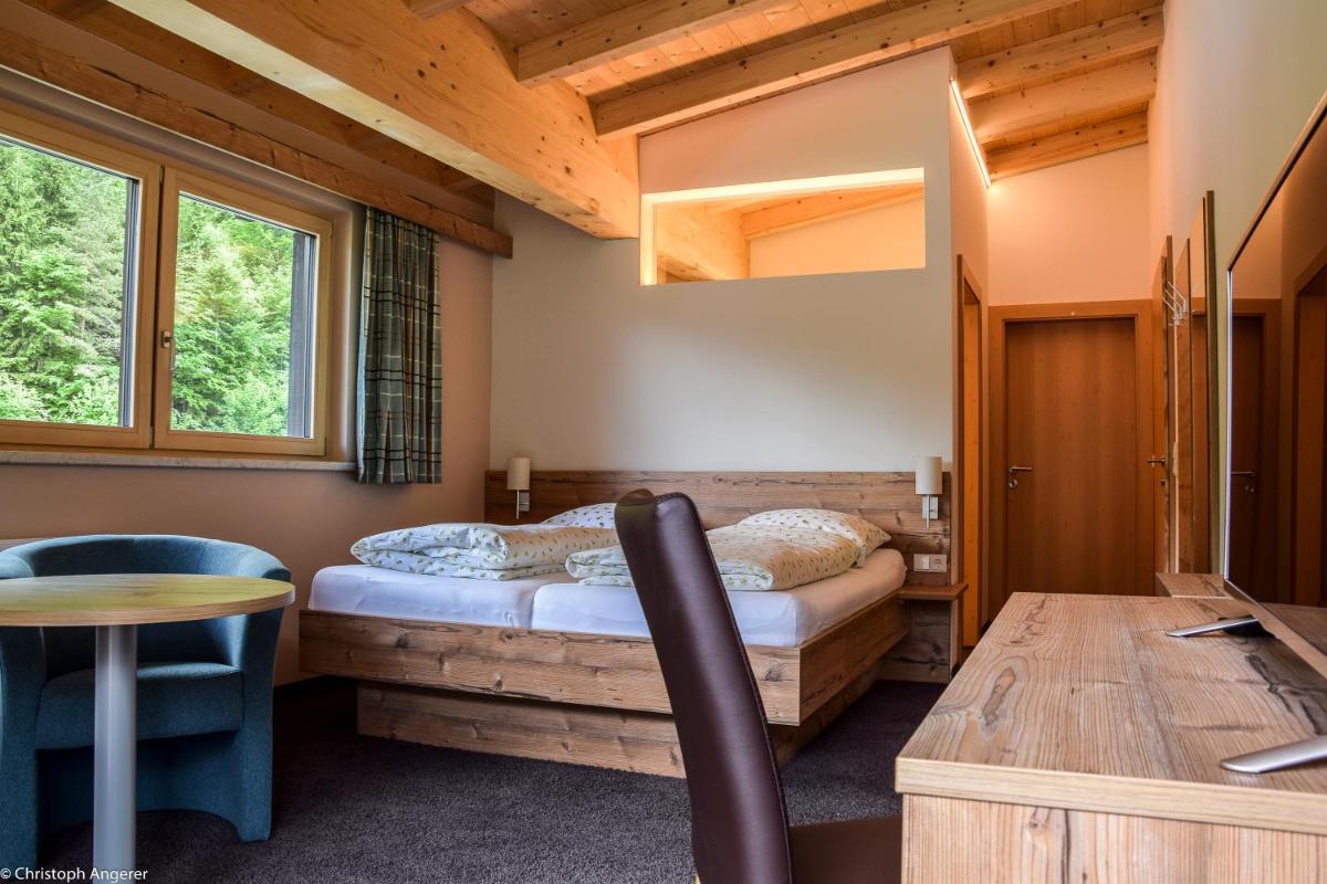 Double Room - Photo 1
