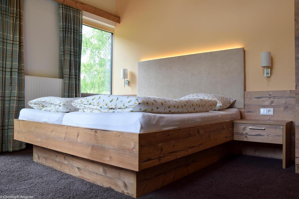 Double Room - Photo 11