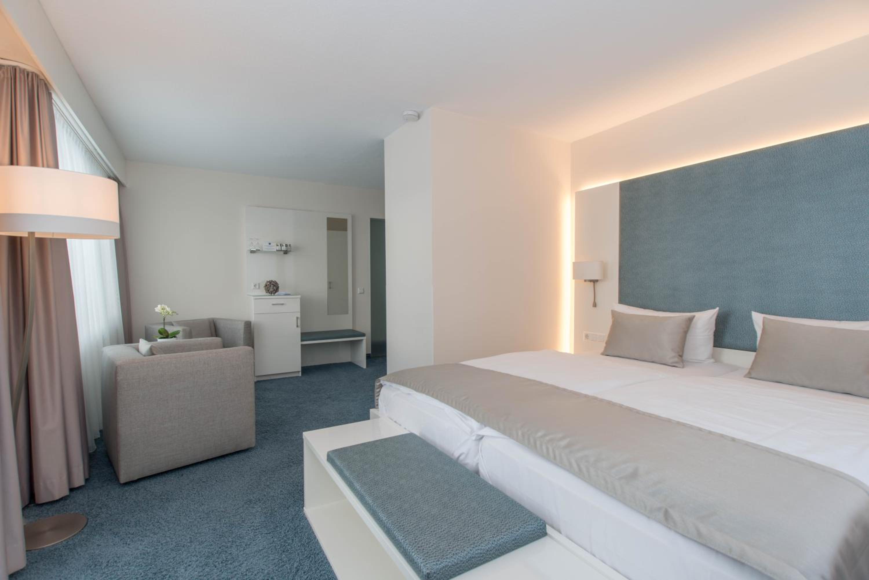Double Room with Lake View photo 3
