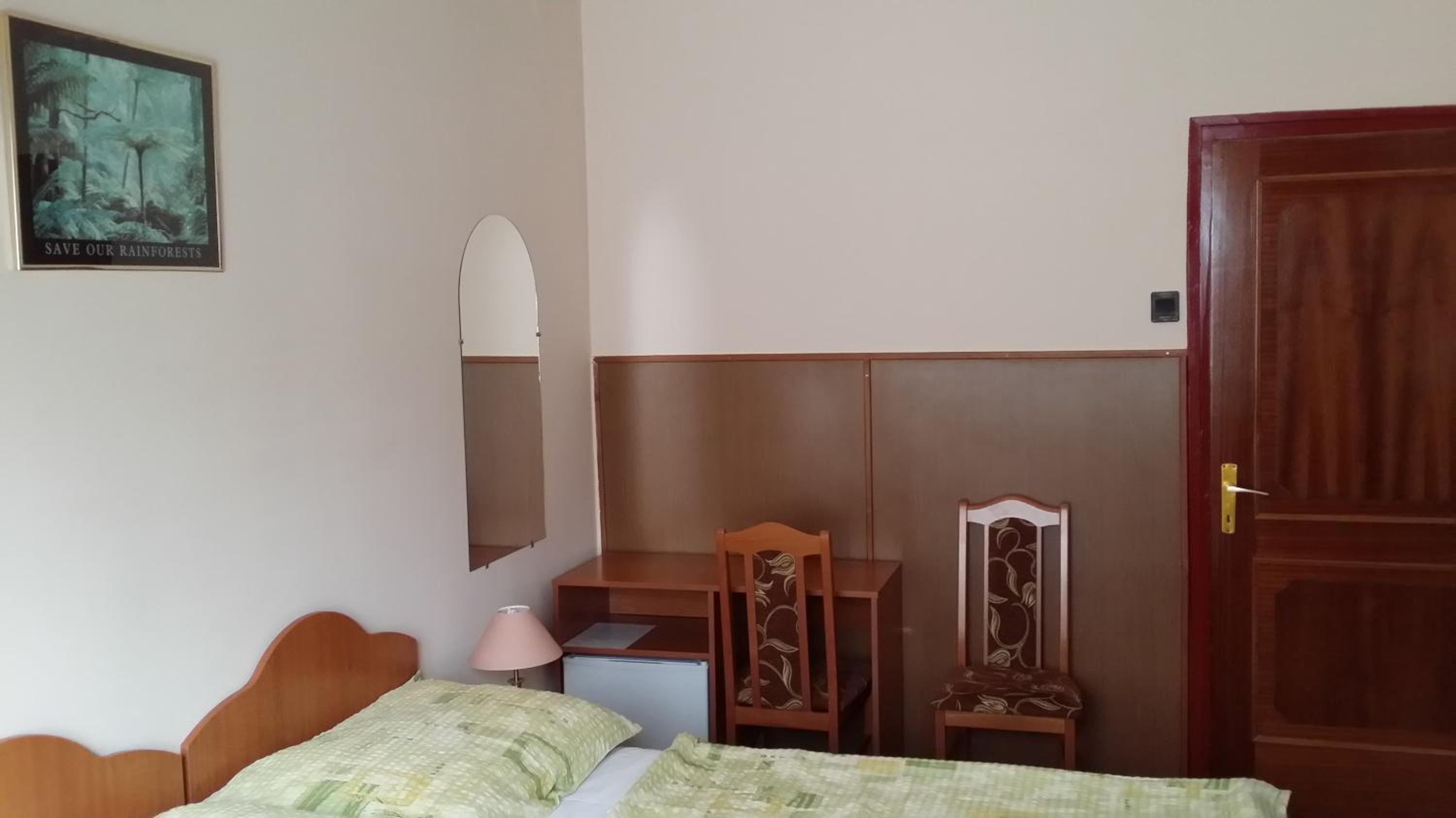 Single Room photo 2