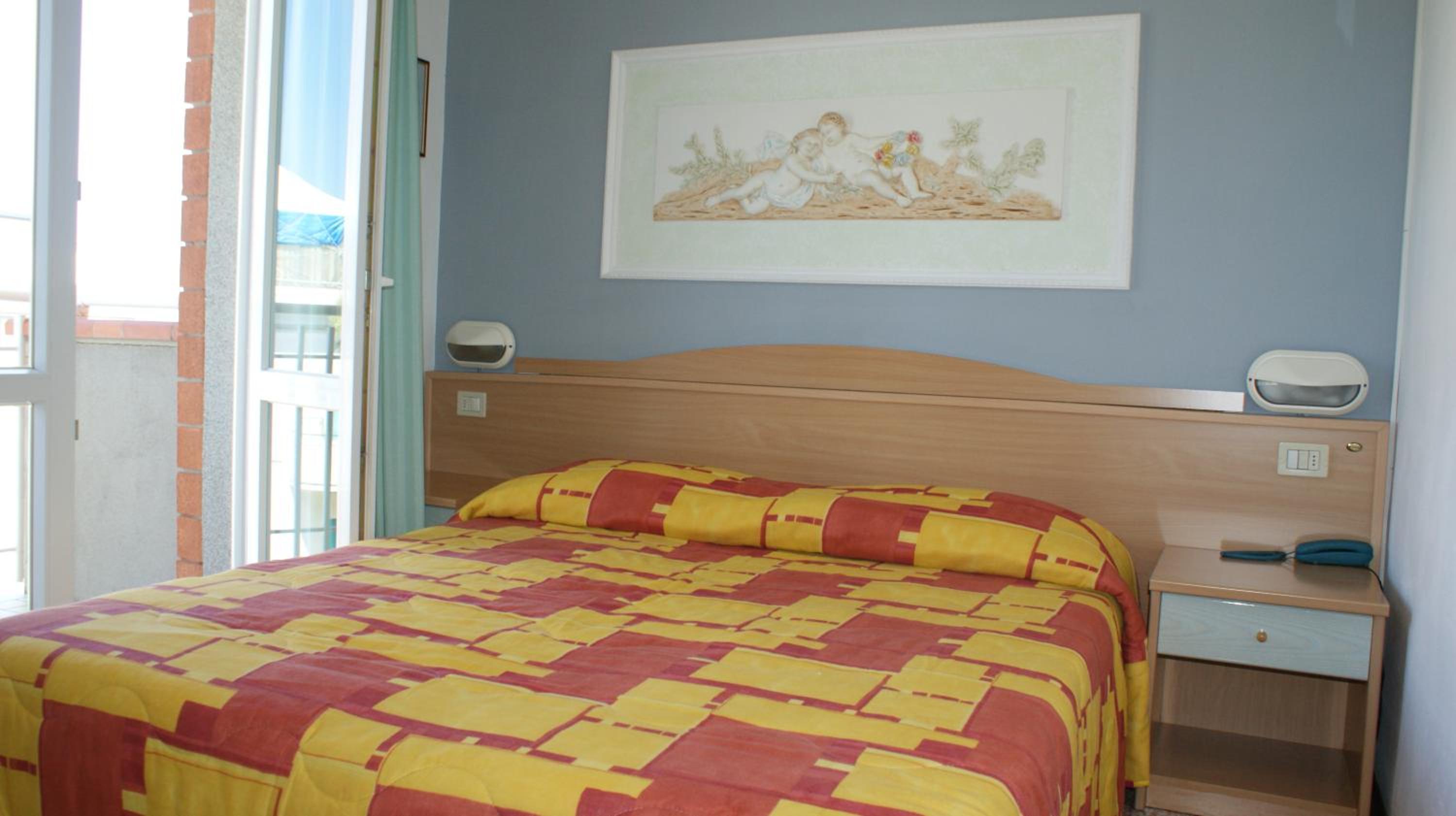 Double or Twin Room photo 3