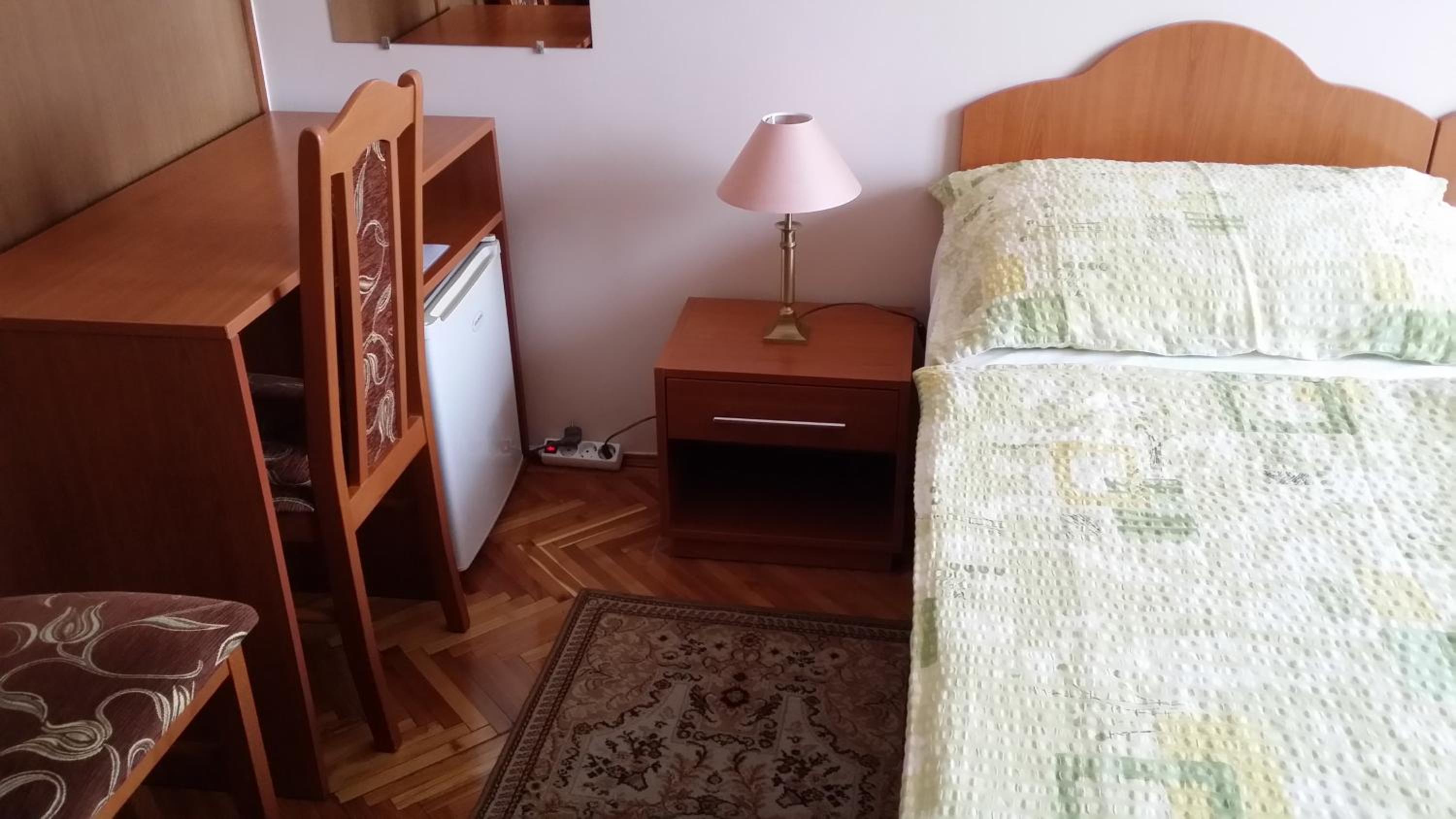 Single Room photo 3