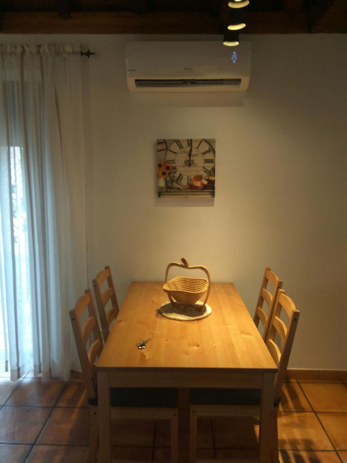 One-Bedroom Apartment - Photo 10