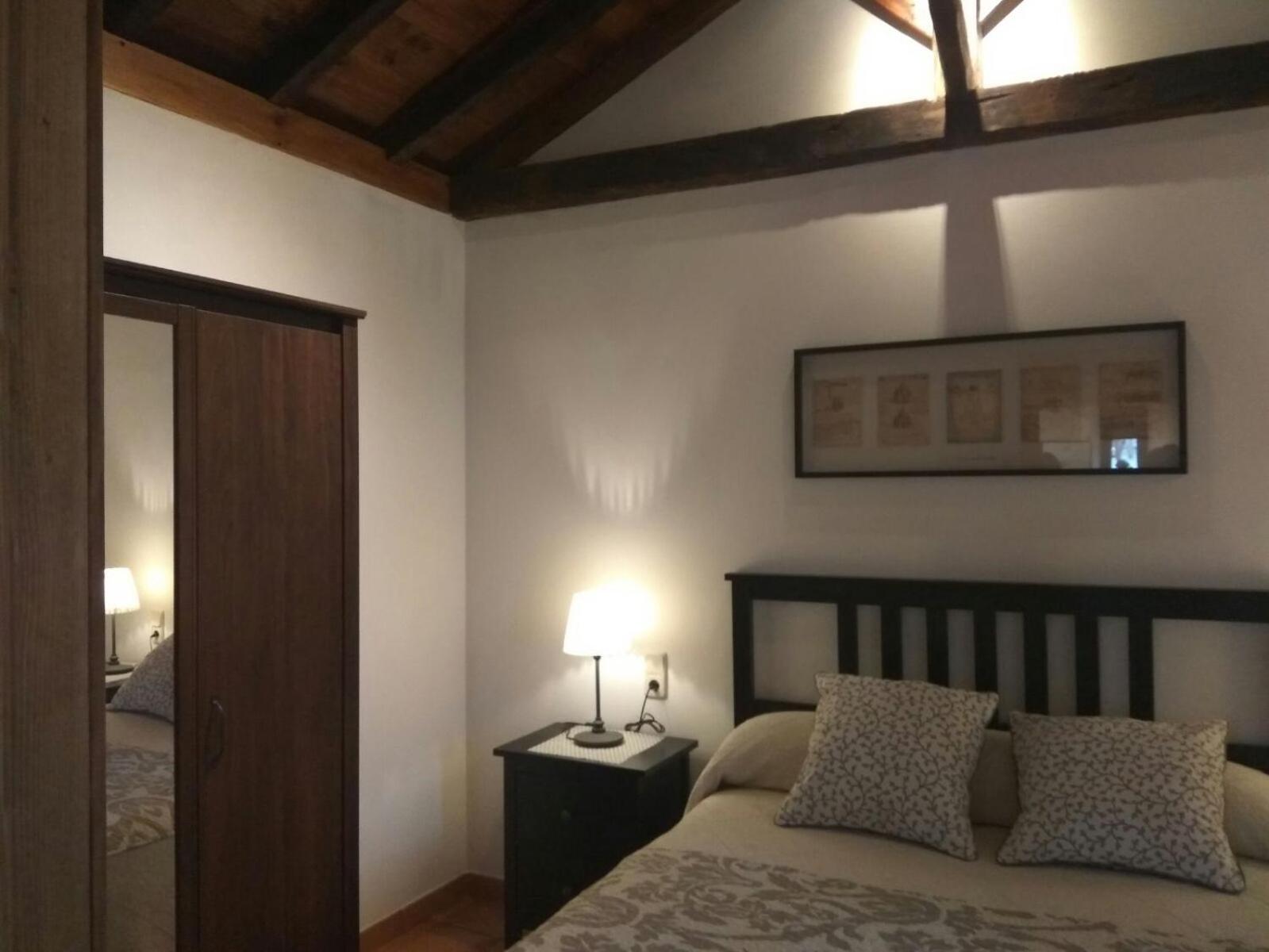 One-Bedroom Apartment - Photo 11