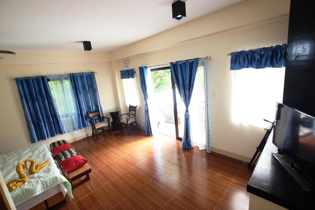 Deluxe Double Room with Veranda - Photo 2