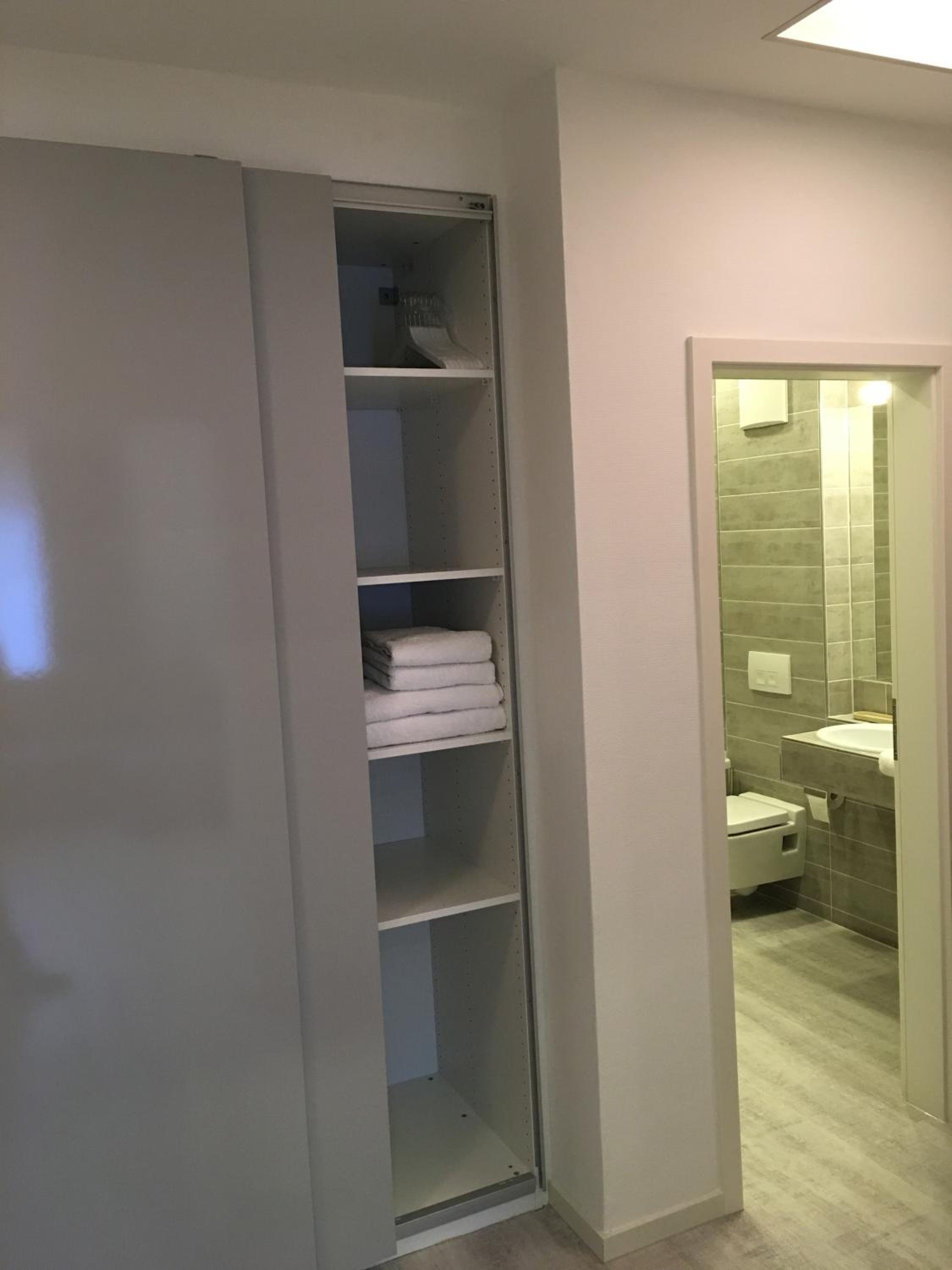 Apartment - Photo 8