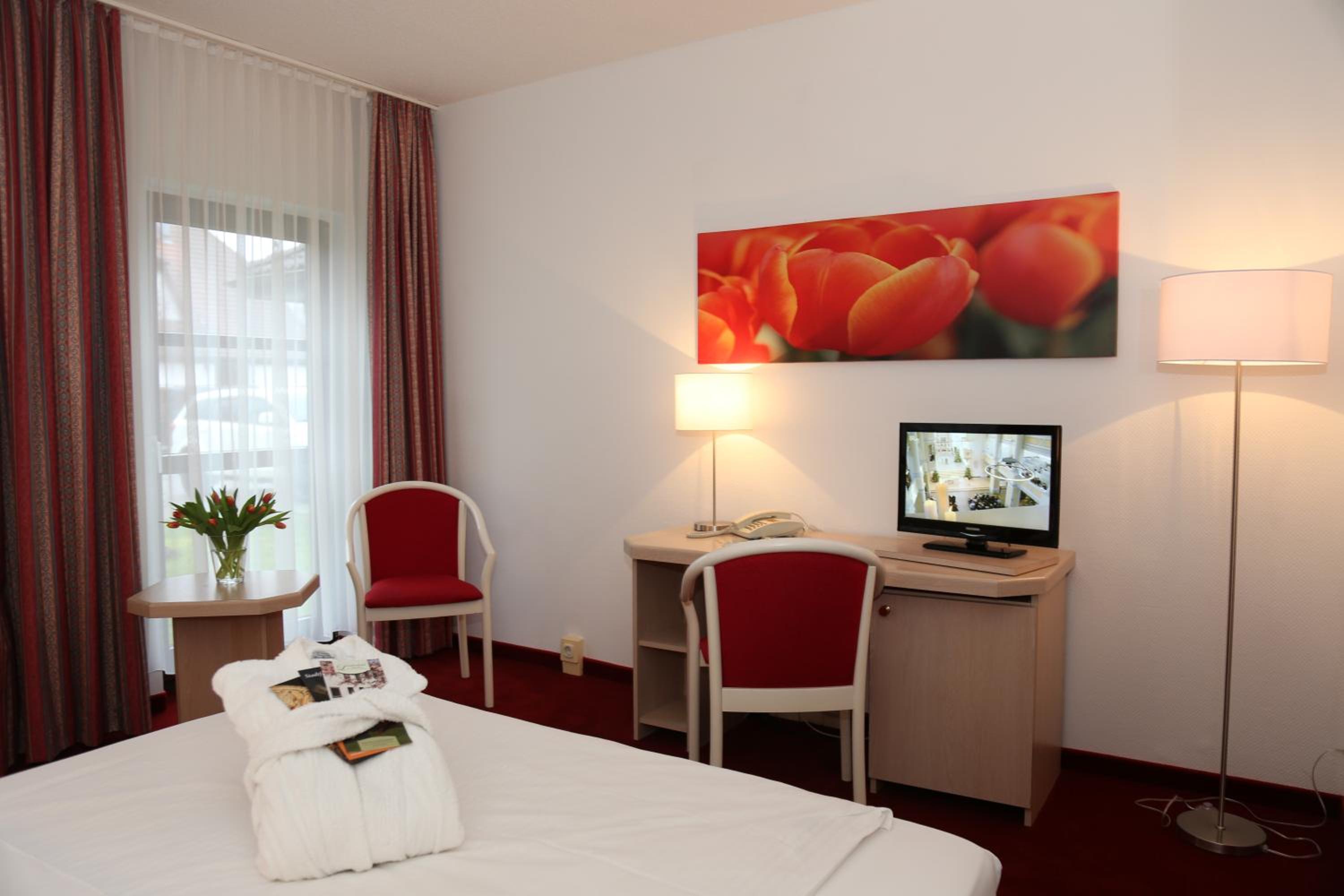 Double Room (1 Adult) - Photo 3