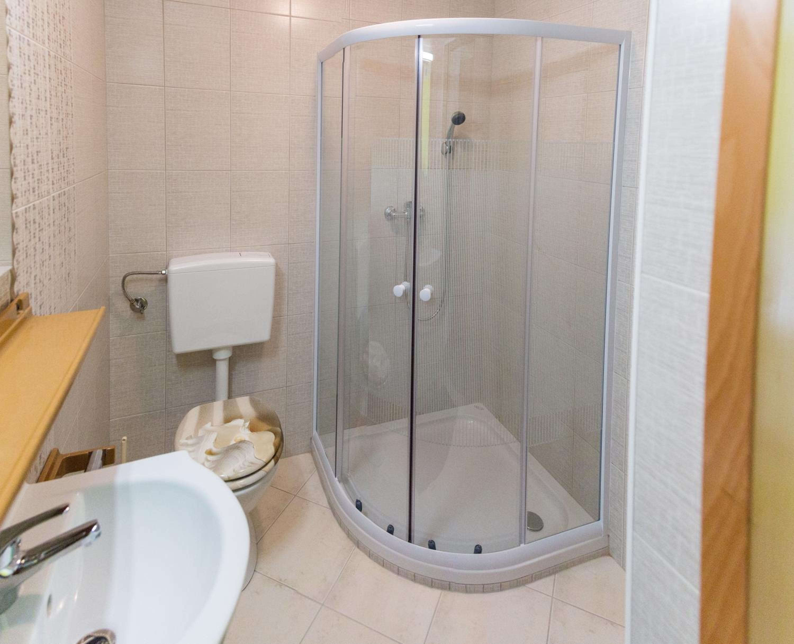 Standard Apartment - Photo 5
