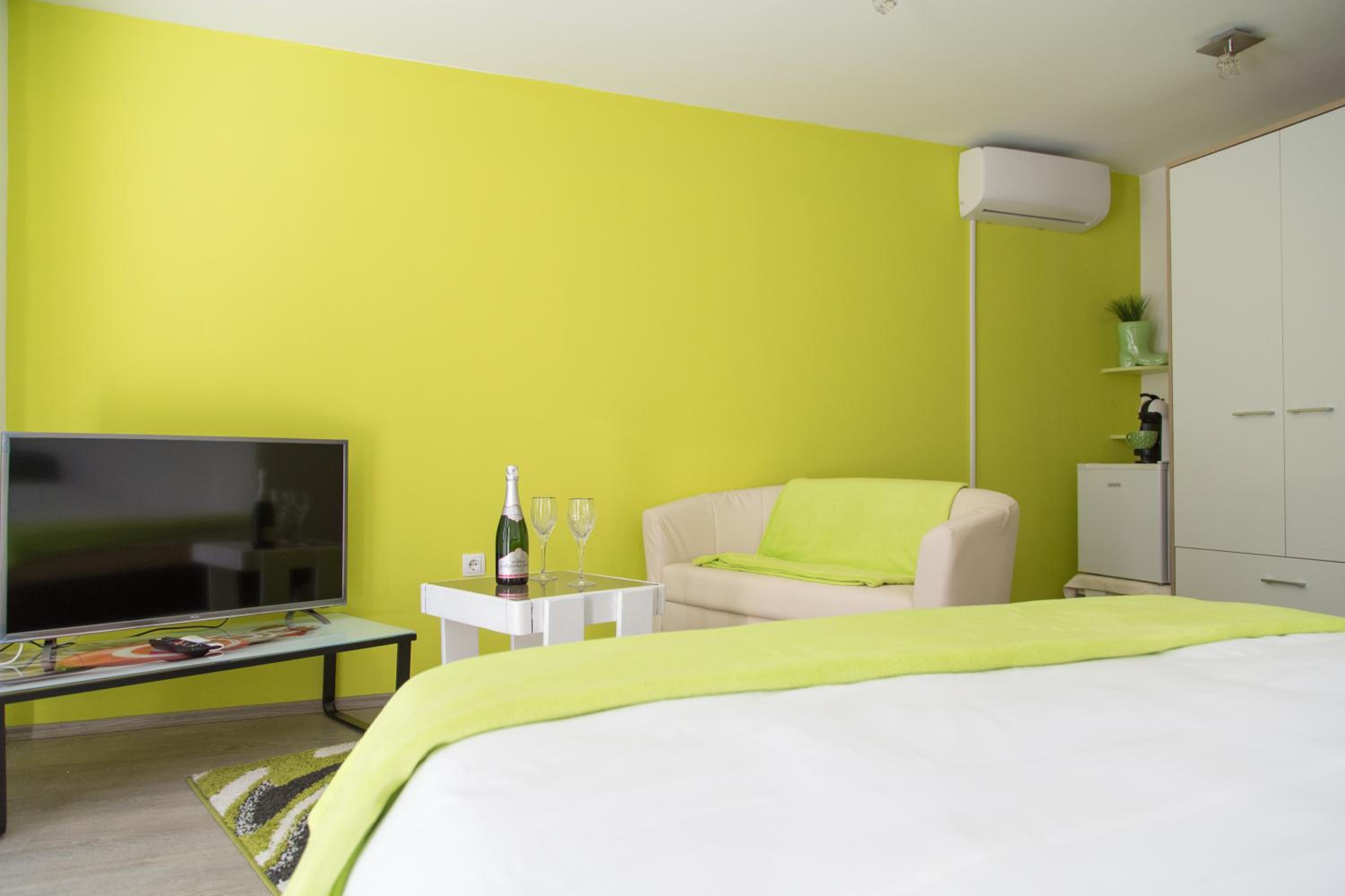 Standard Apartment - Photo 2