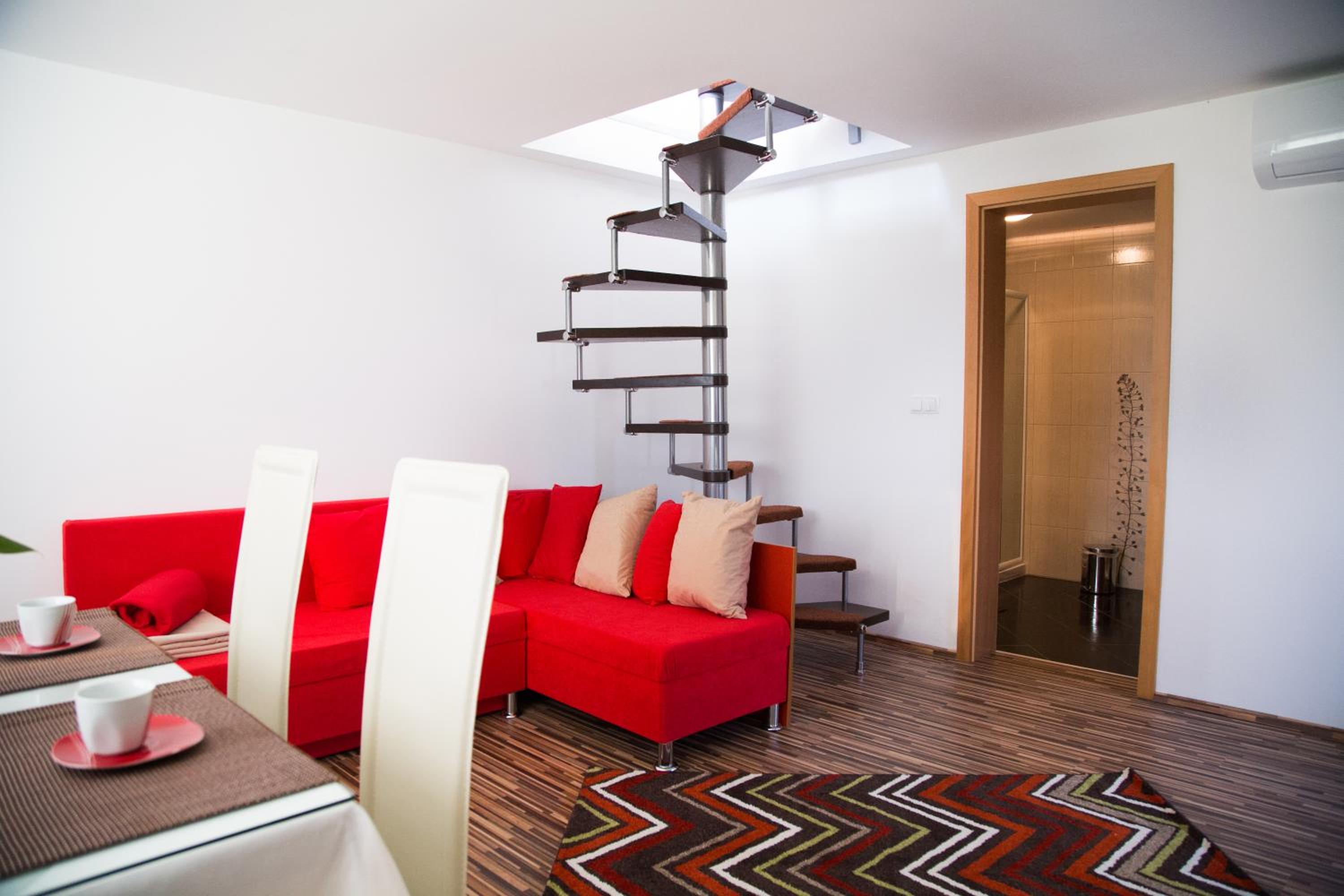 Apartment - Ground Floor - Photo 5