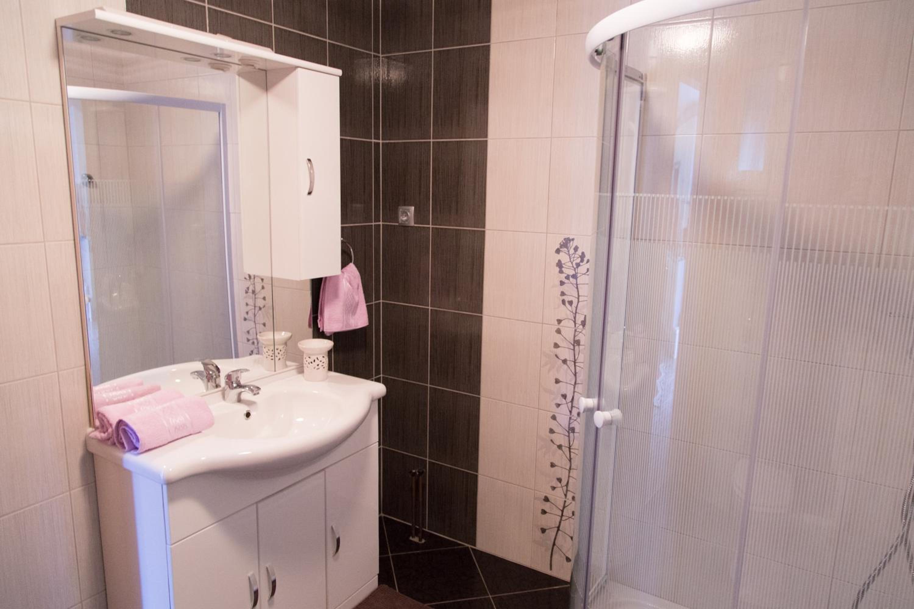 Apartment - Ground Floor - Photo 7
