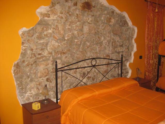 Quadruple Room with Private Bathroom photo 1