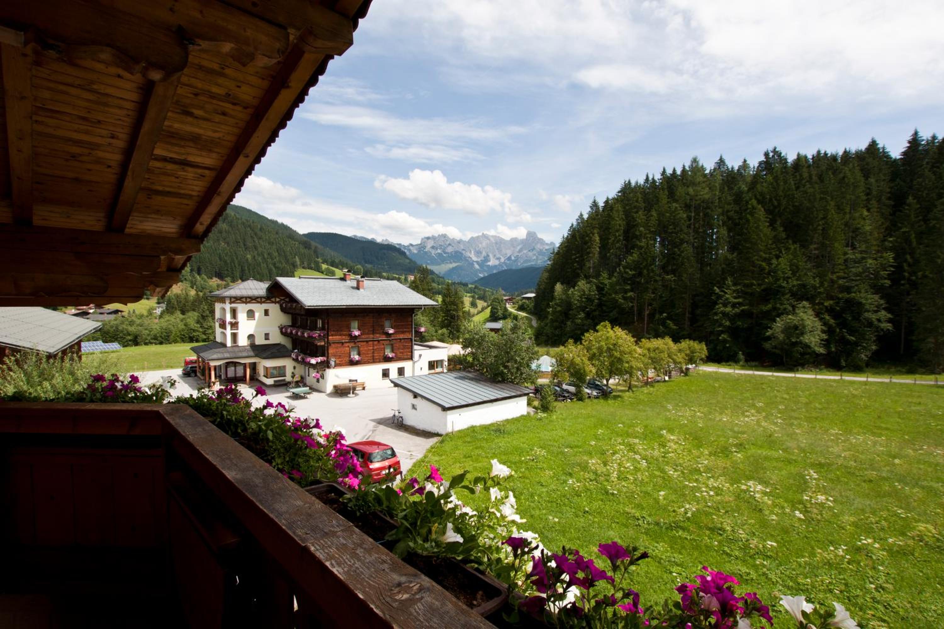 One-Bedroom Apartment with Balcony photo 2