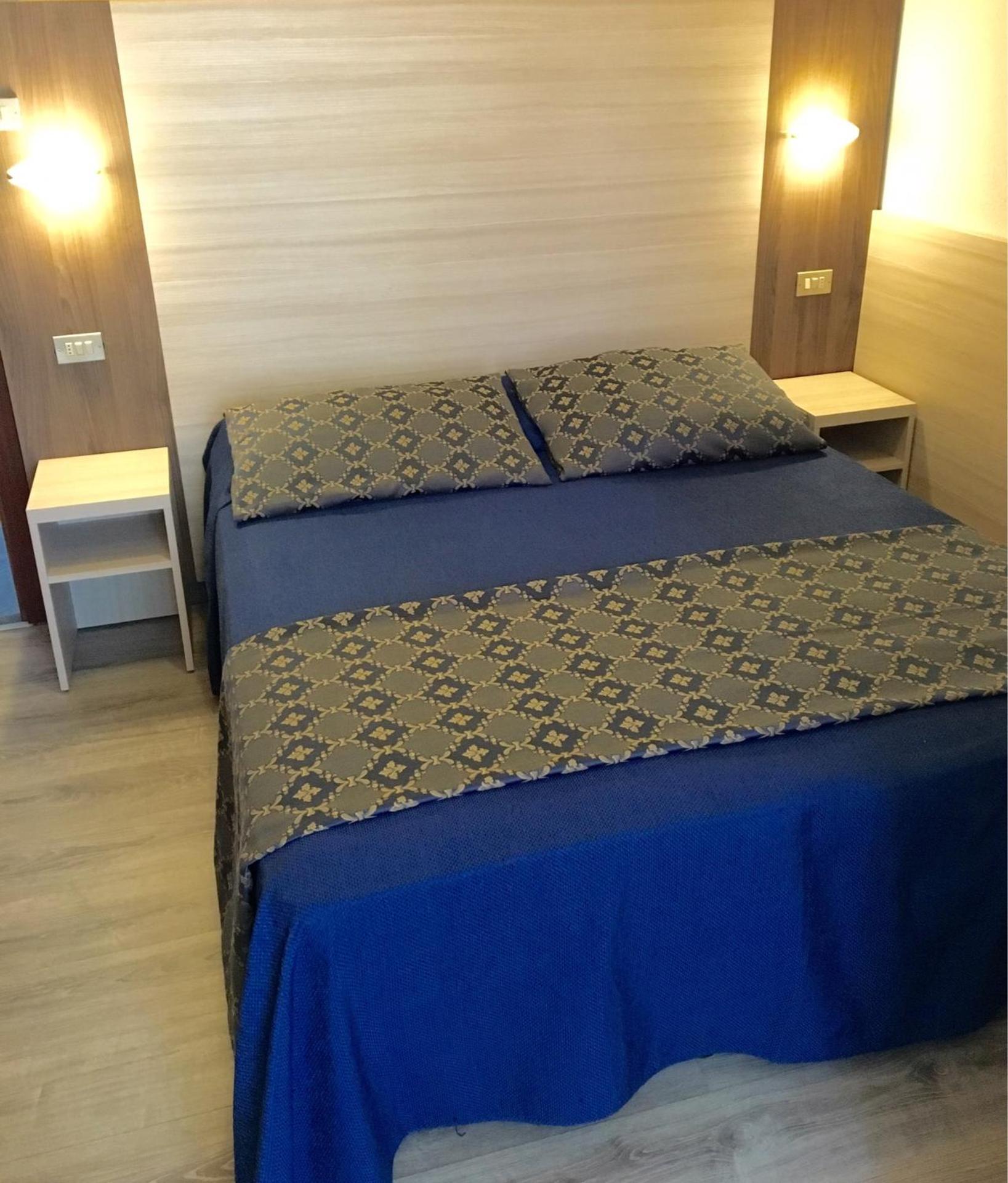 Standard Double or Twin Room - Photo 1