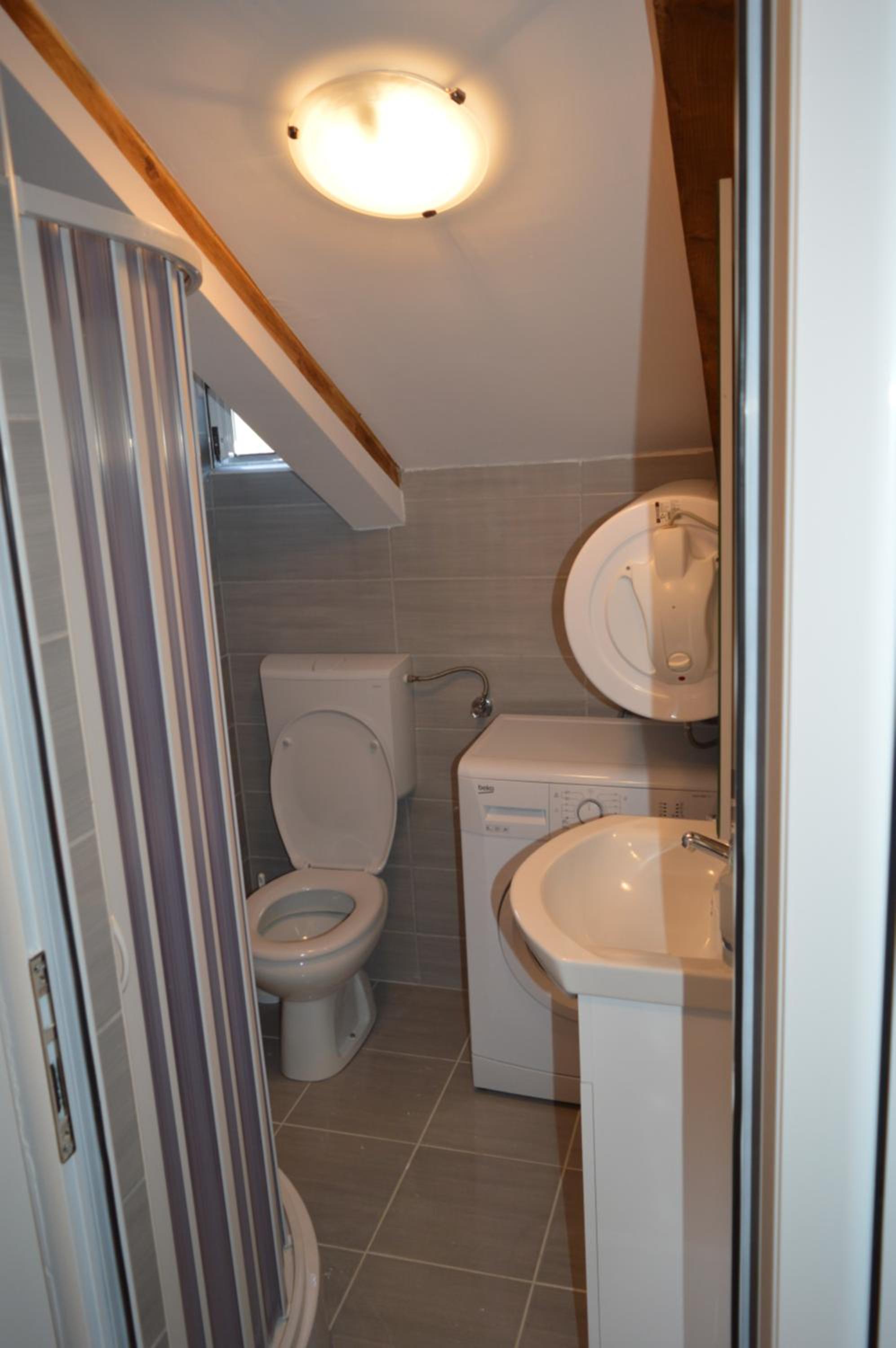 One-Bedroom Apartment with Balcony