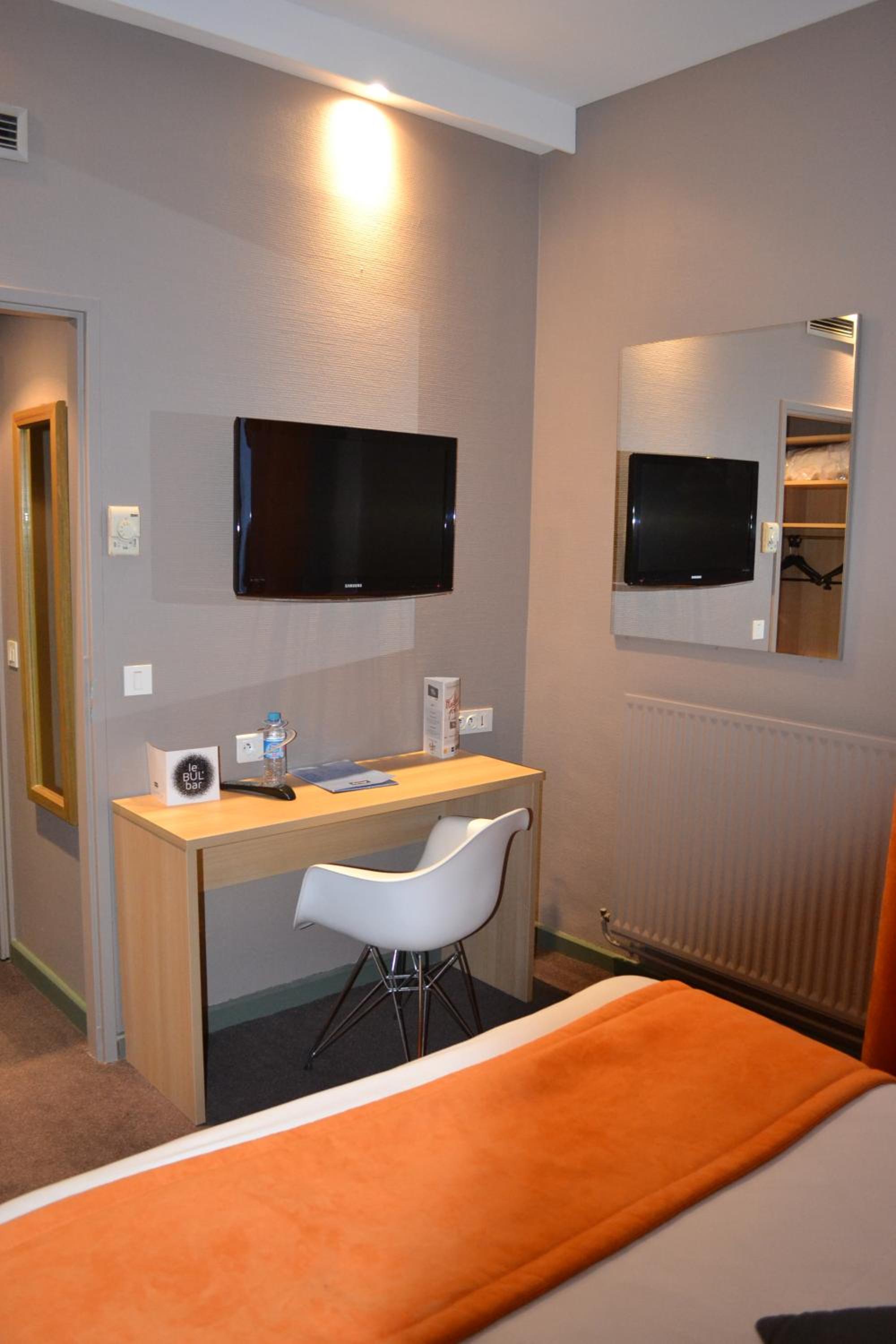 Double Room - Photo 2