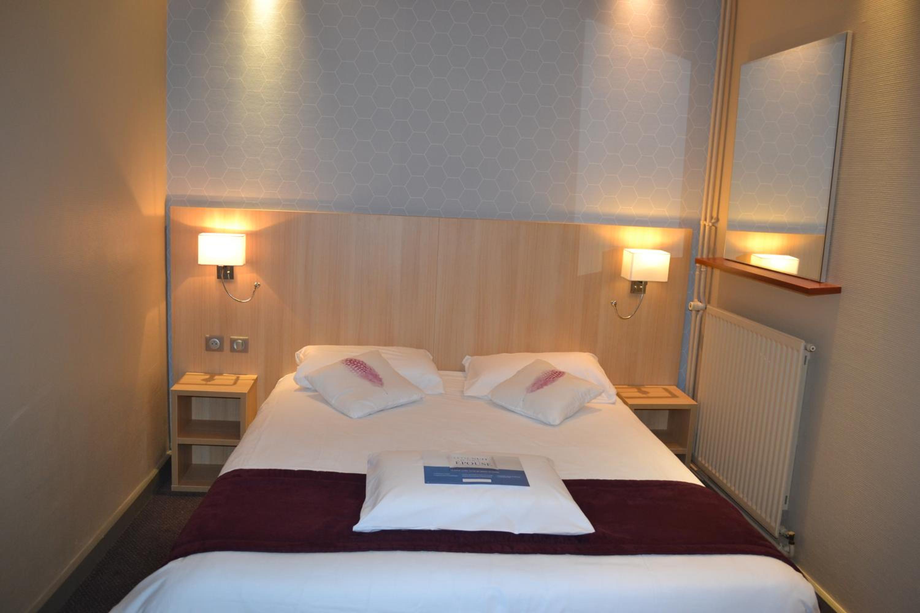 Double Room - Photo 5