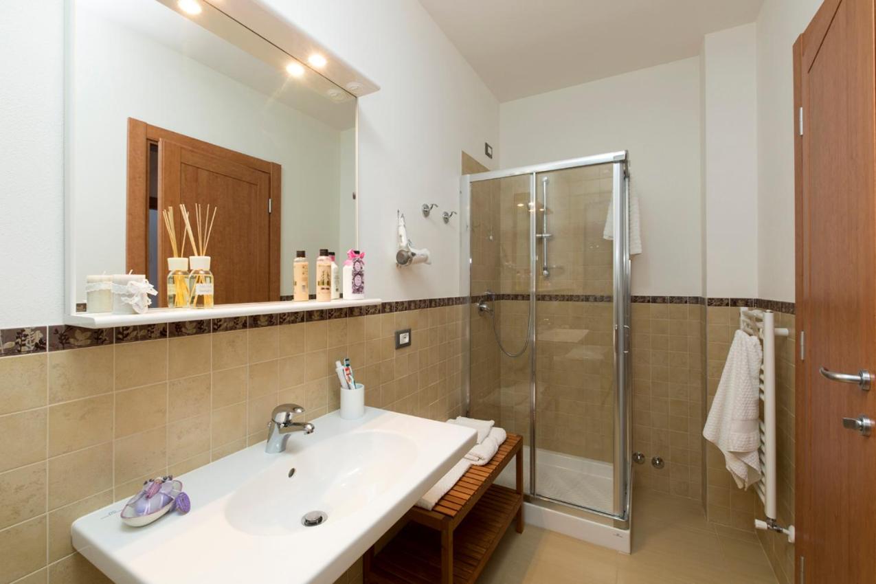 Double Room with Private External Bathroom photo 2
