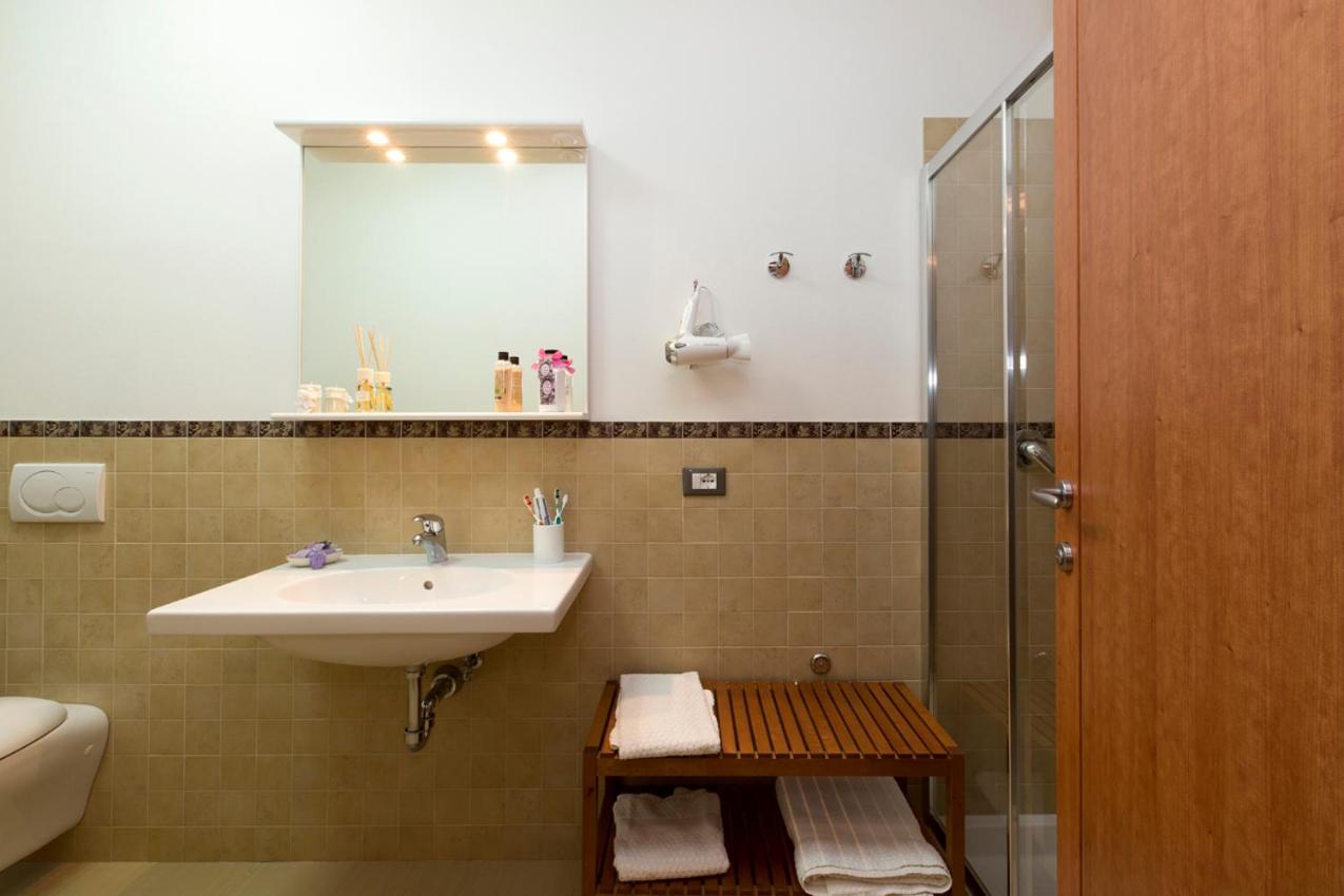 Double Room with Private External Bathroom photo 3
