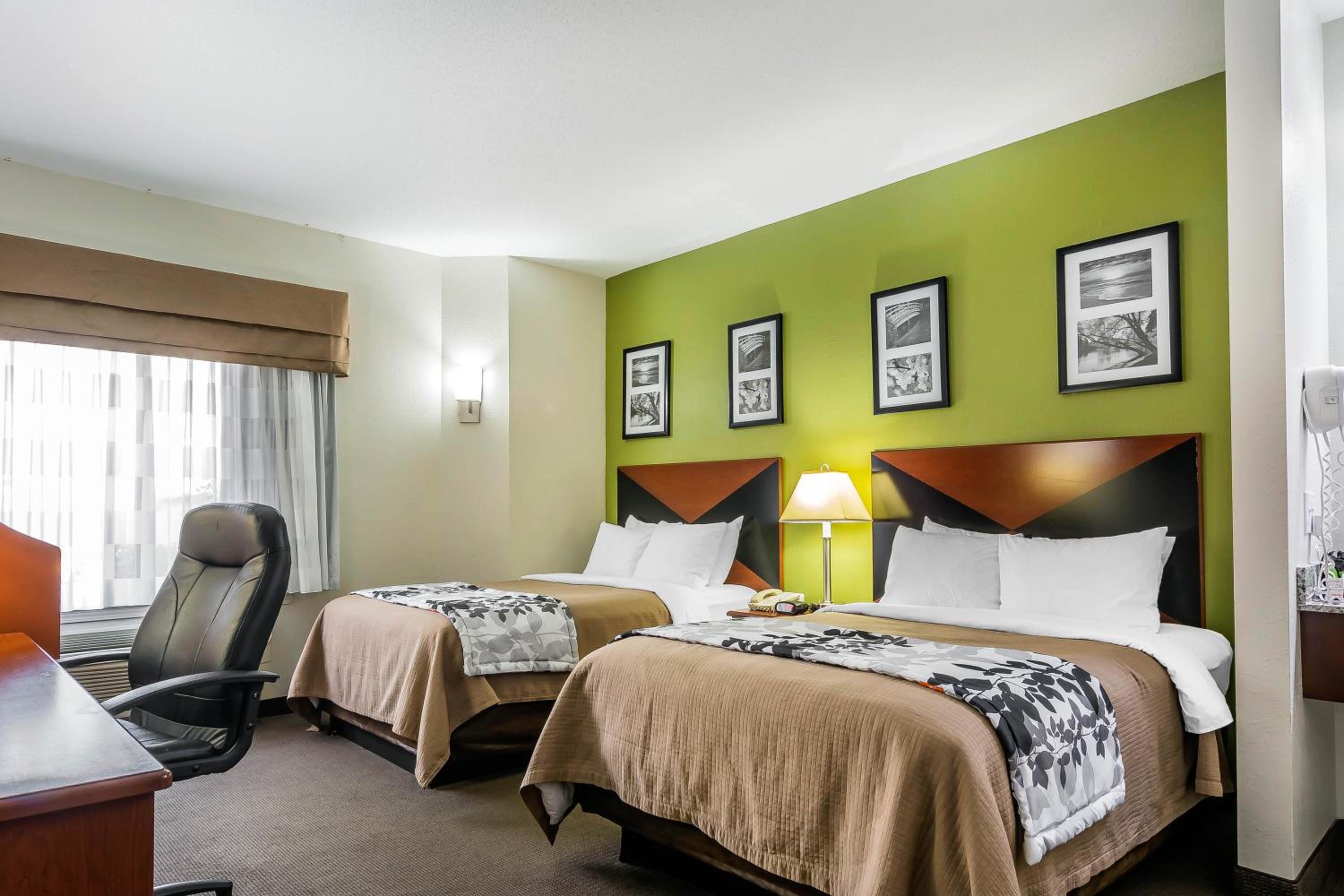 Double Room with Two Double Beds - Non-Smoking - Photo 5