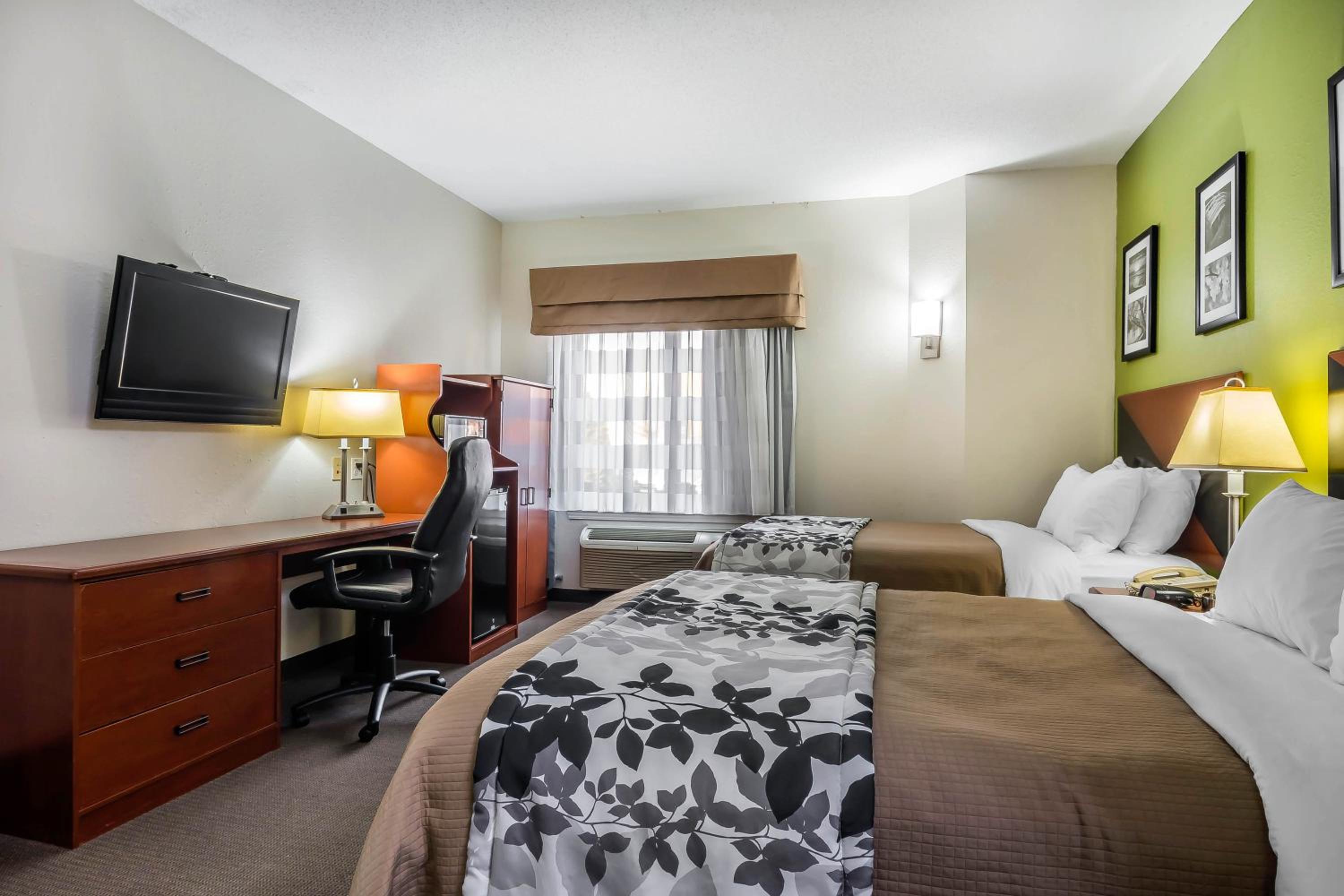Double Room with Two Double Beds - Non-Smoking - Photo 6