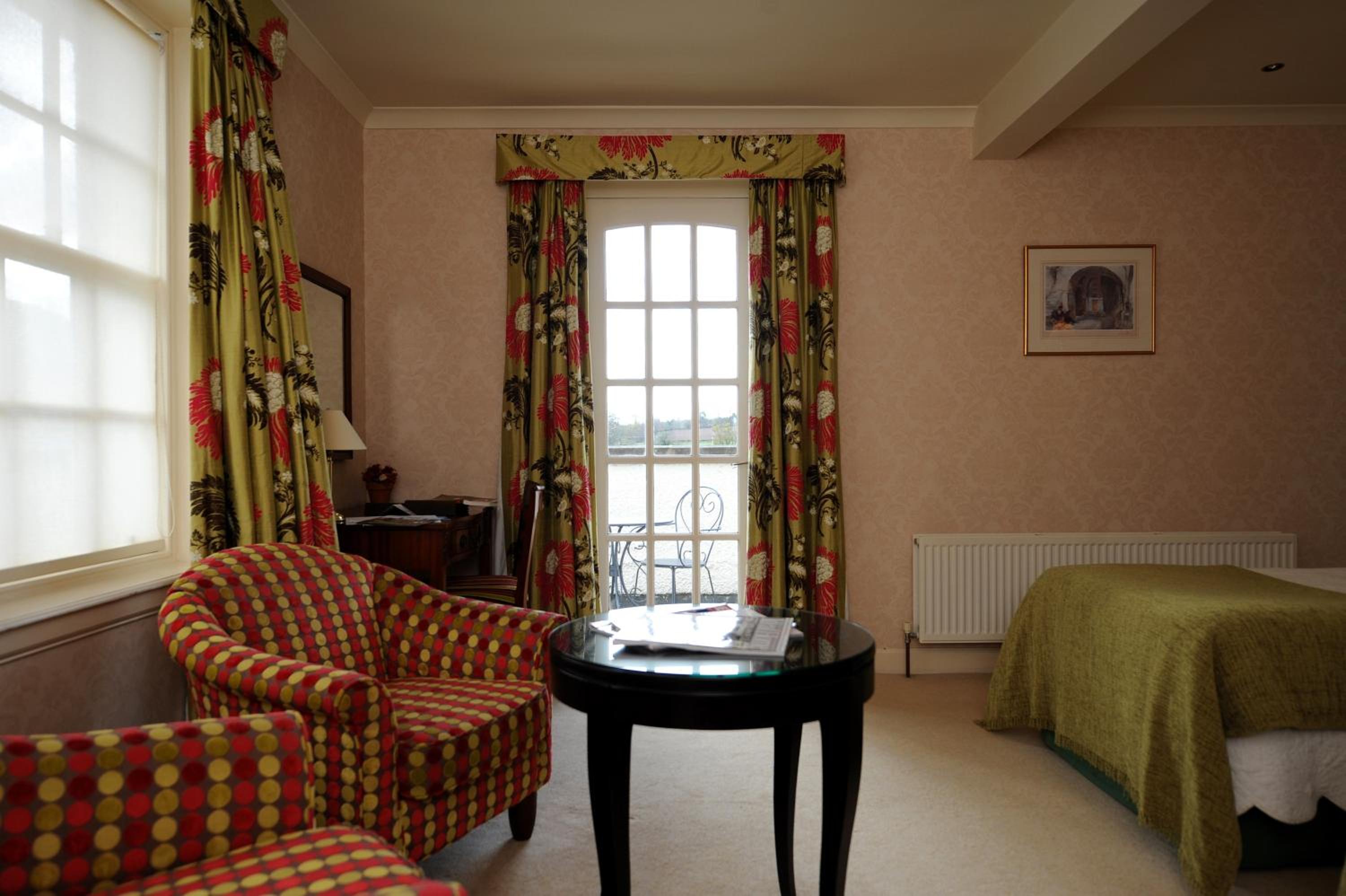 Classic Twin Room - Photo 4