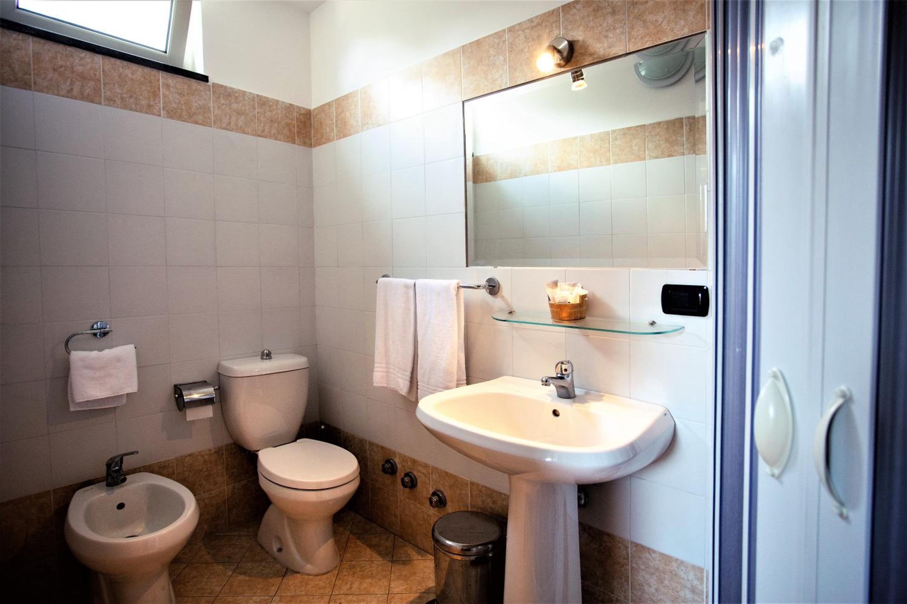 Single Room photo 3