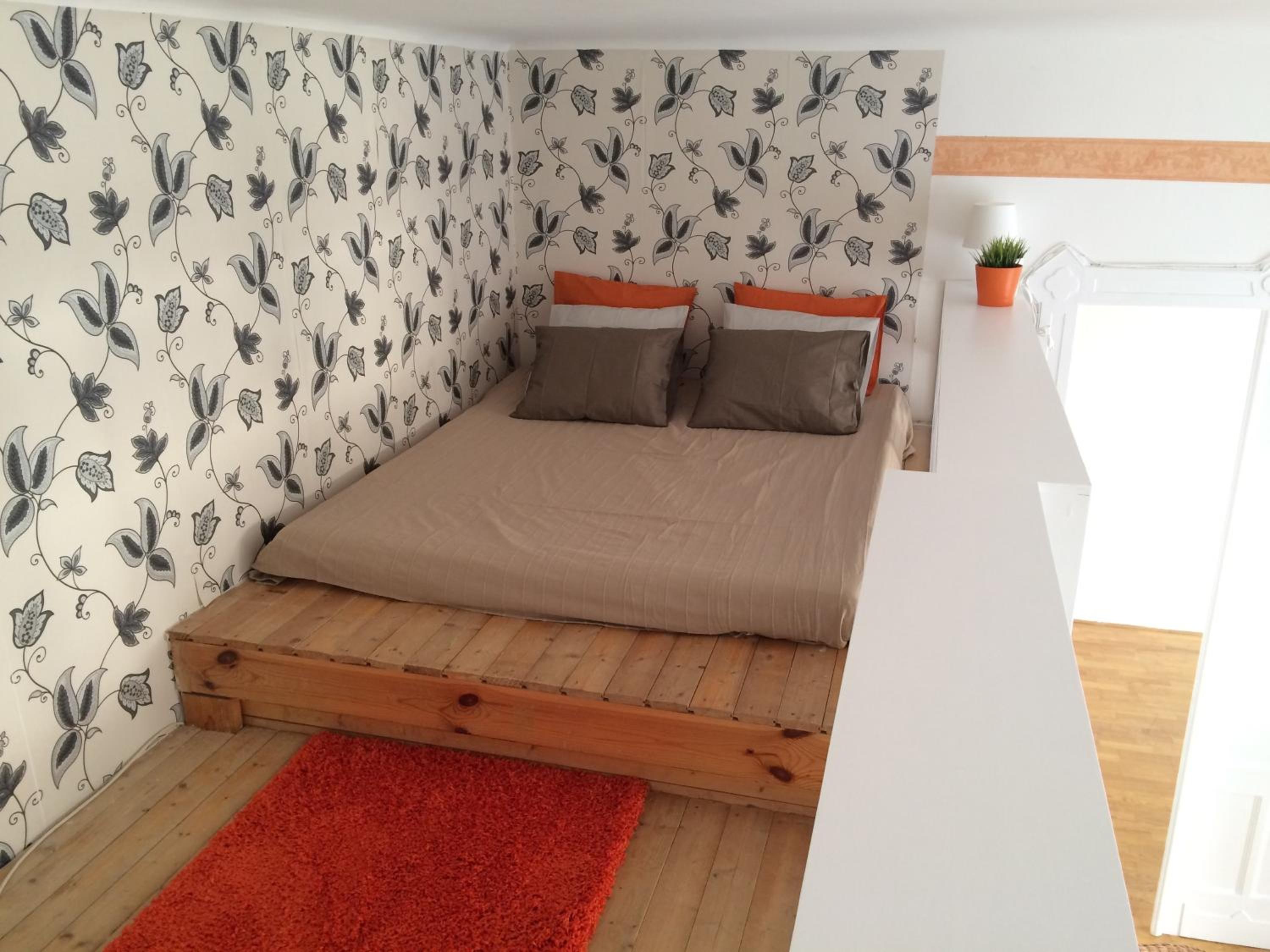 One-Bedroom Apartment - Photo 18