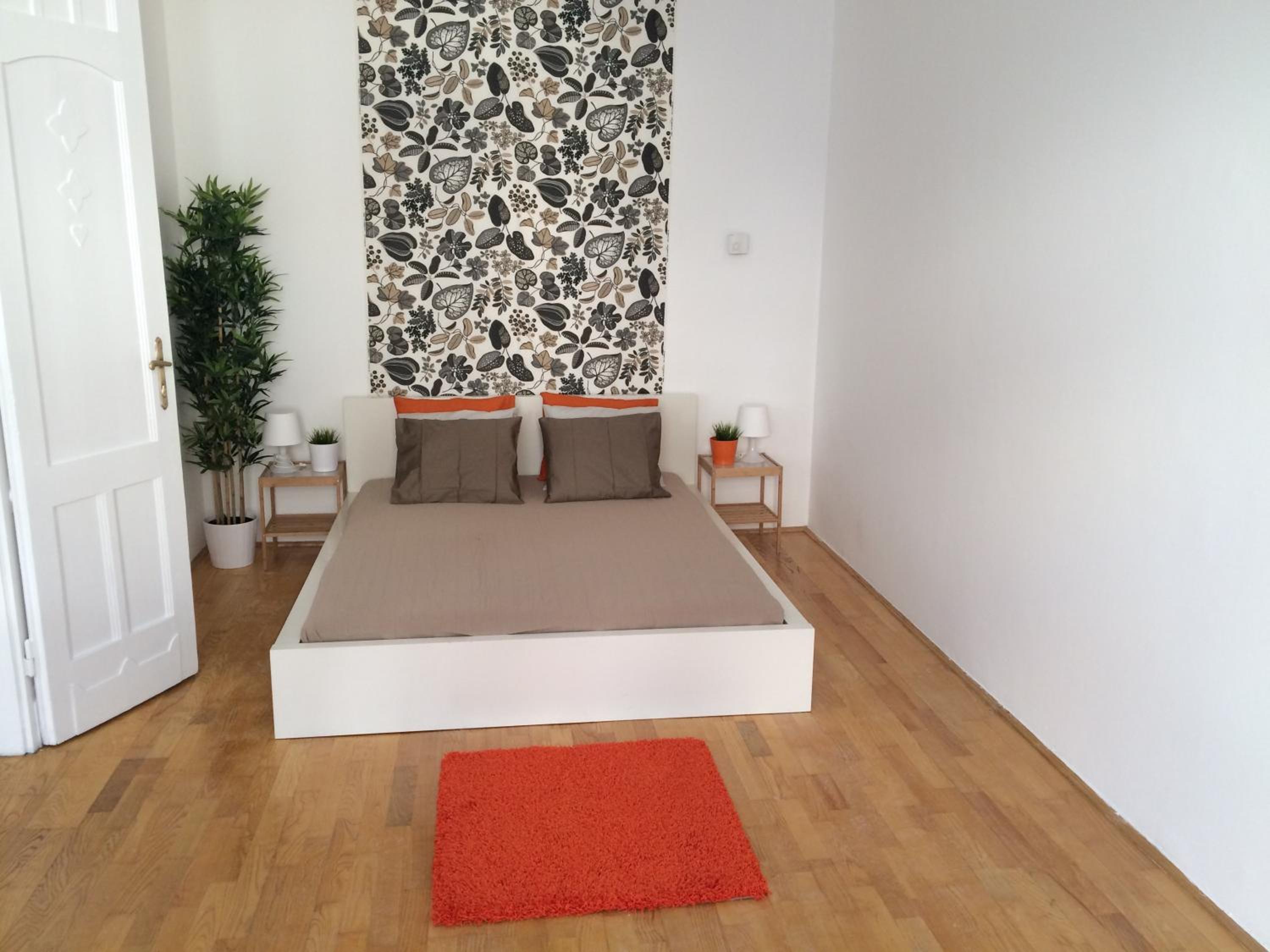 One-Bedroom Apartment - Photo 15