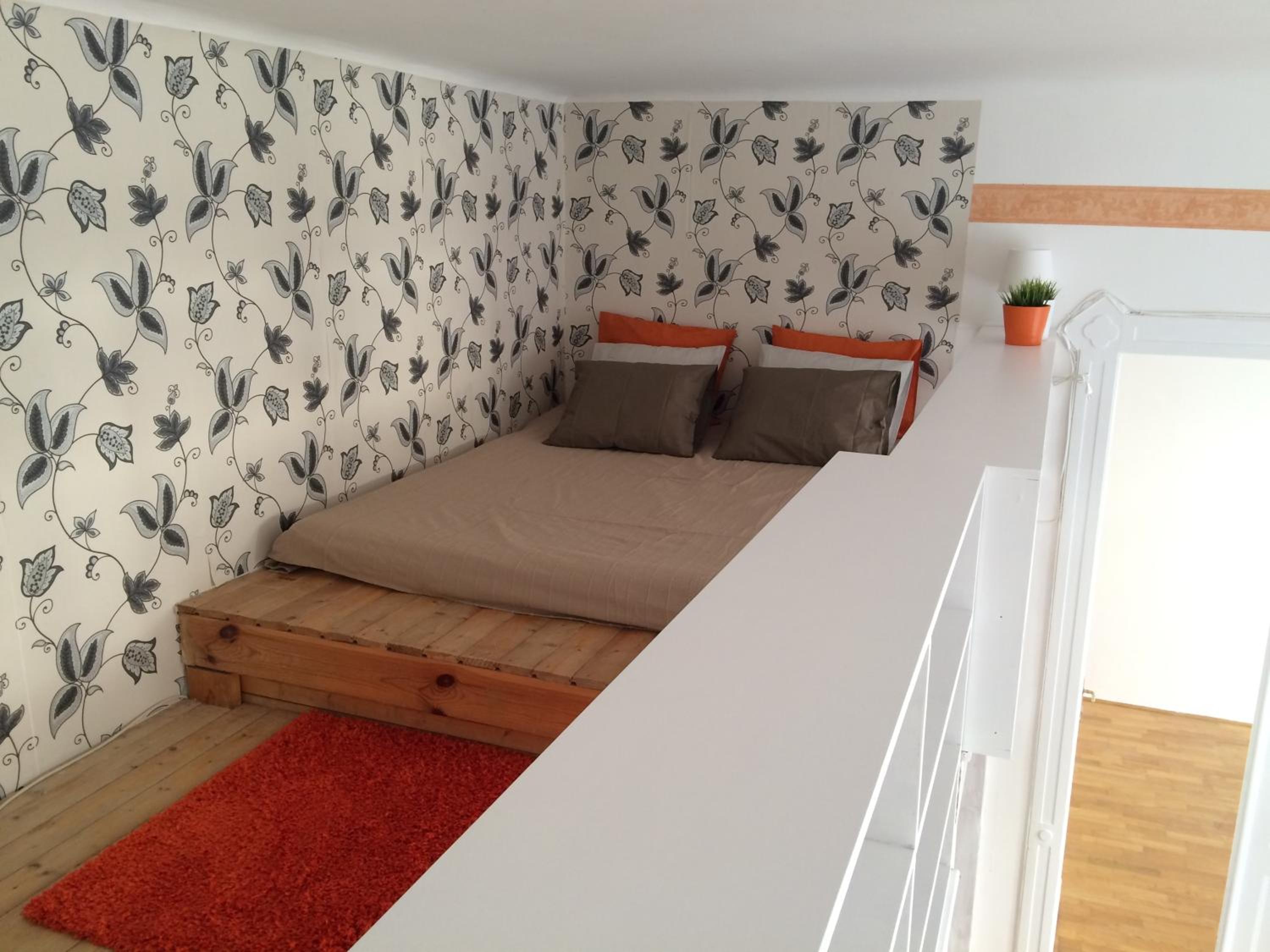 One-Bedroom Apartment - Photo 19