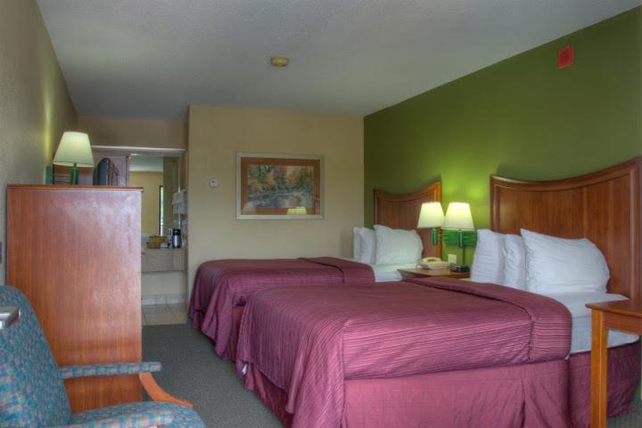 Double Room with Two Double Beds - Non-Smoking - Photo 2
