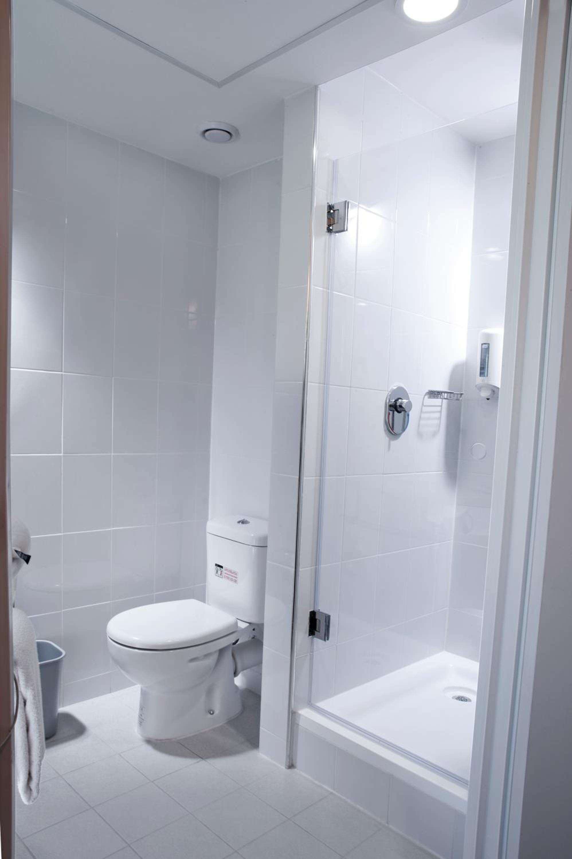 Double Room - Photo 7