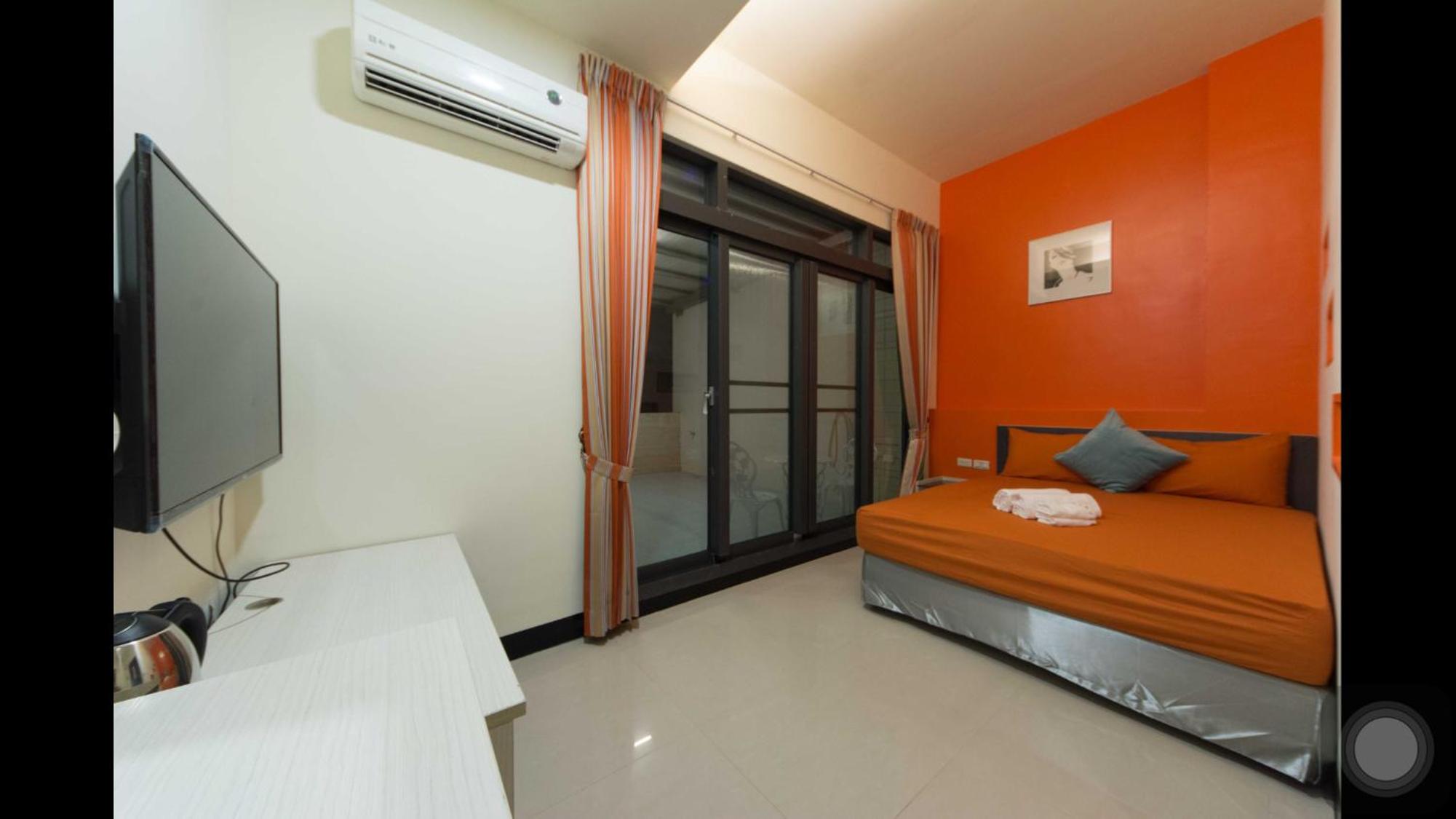 Economy Double Room - Photo 6