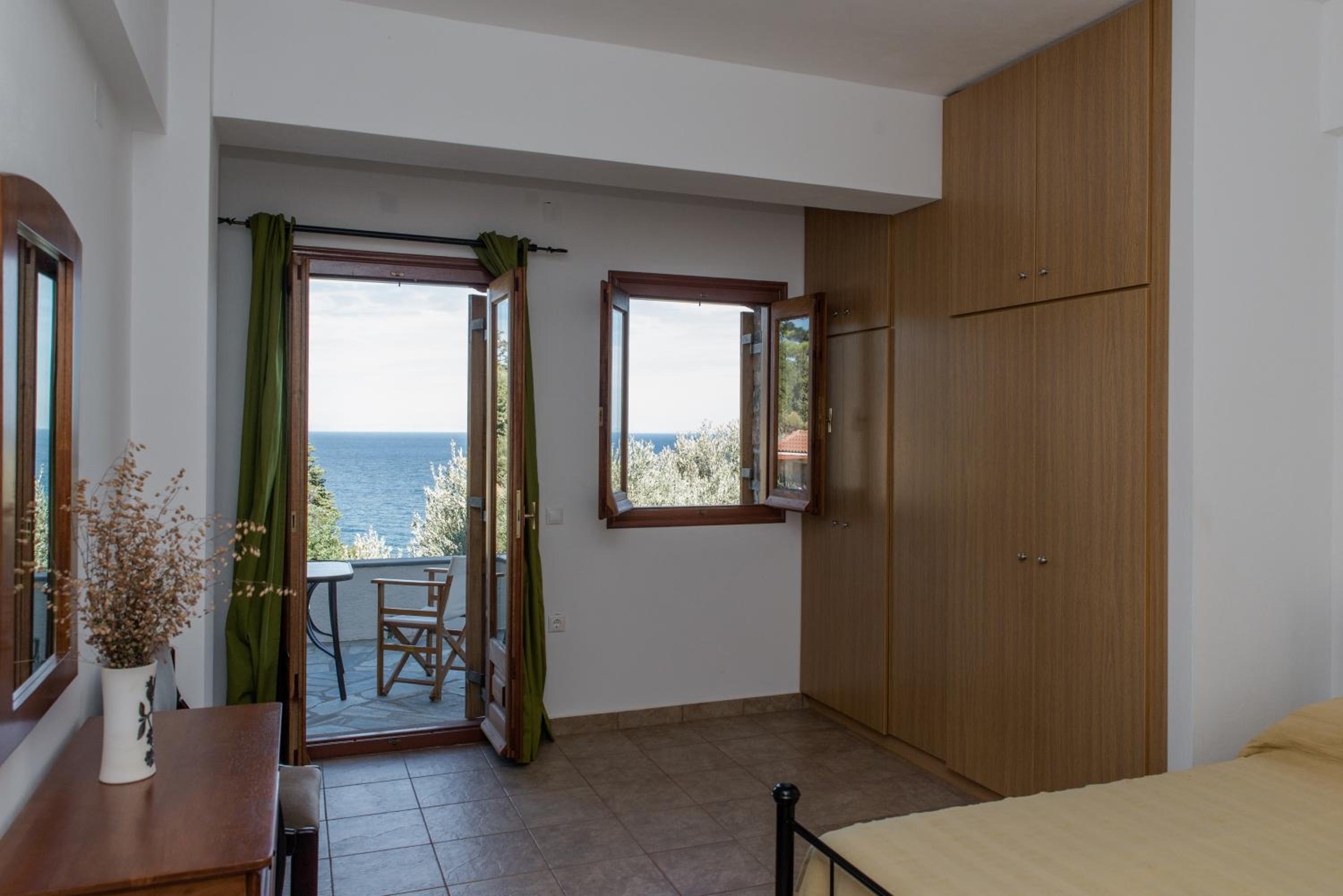 Double or Twin Room with Partial Sea View