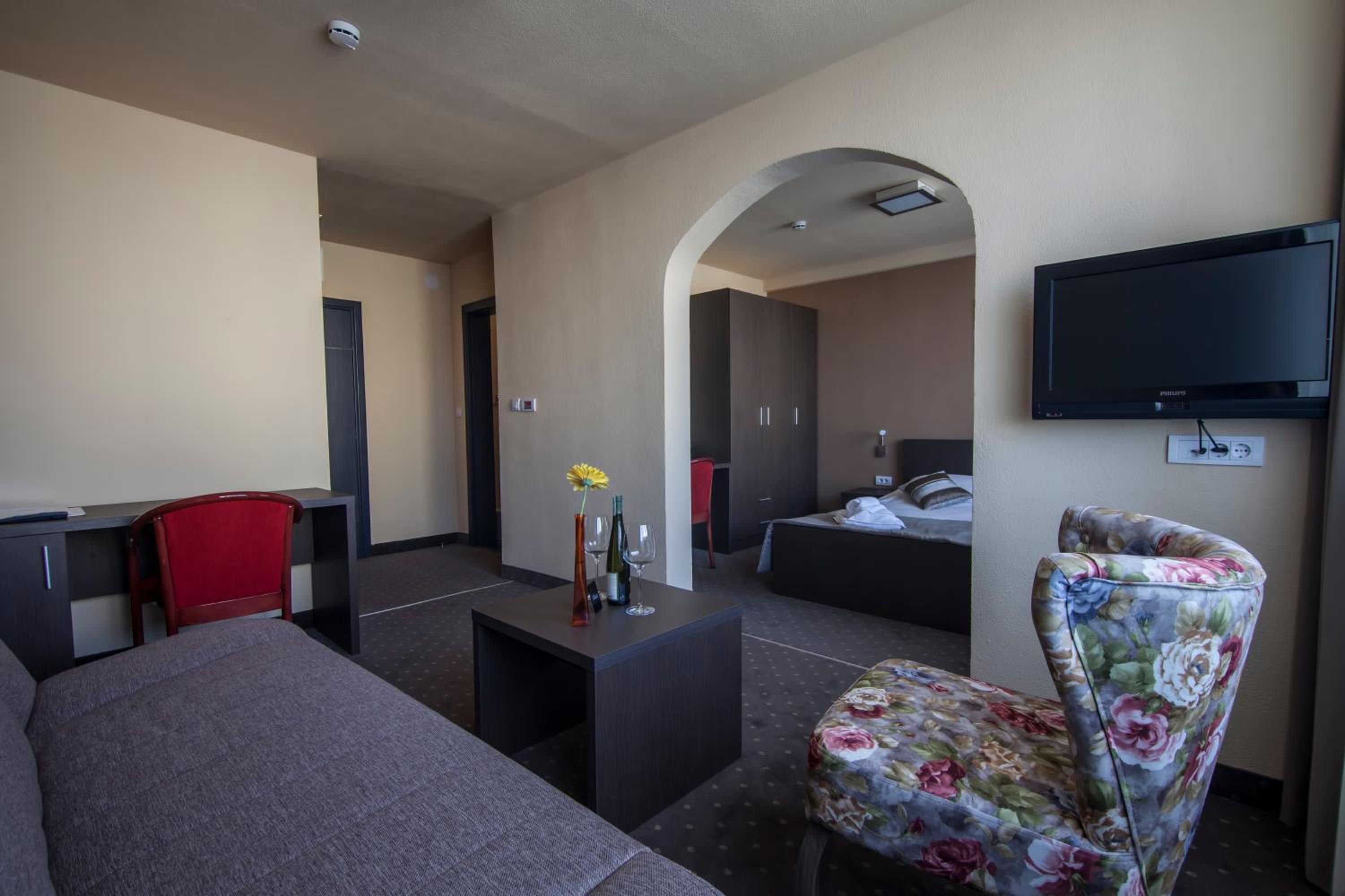 Family Suite - Photo 1