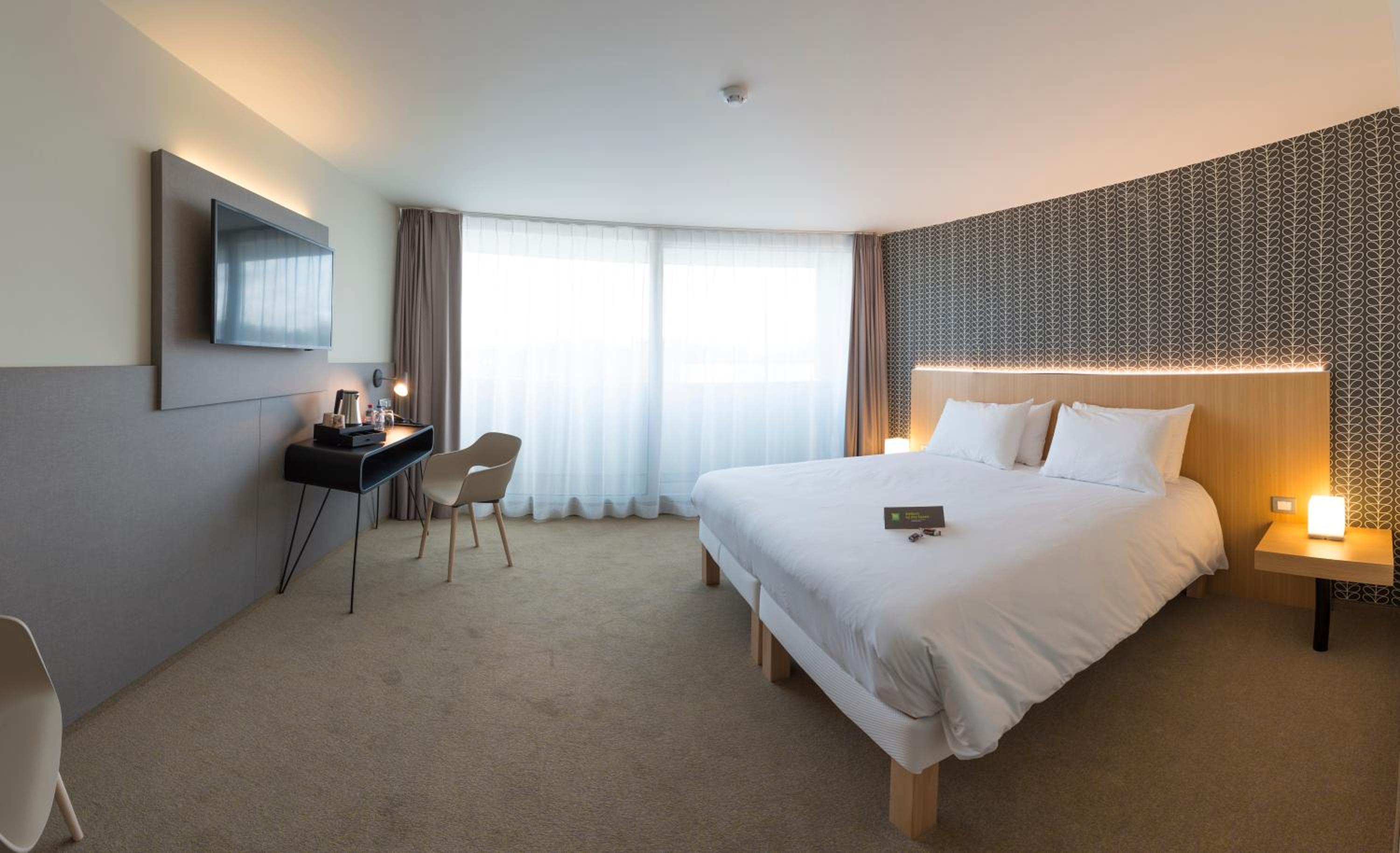 Superior Room with One Double Bed - Photo 22