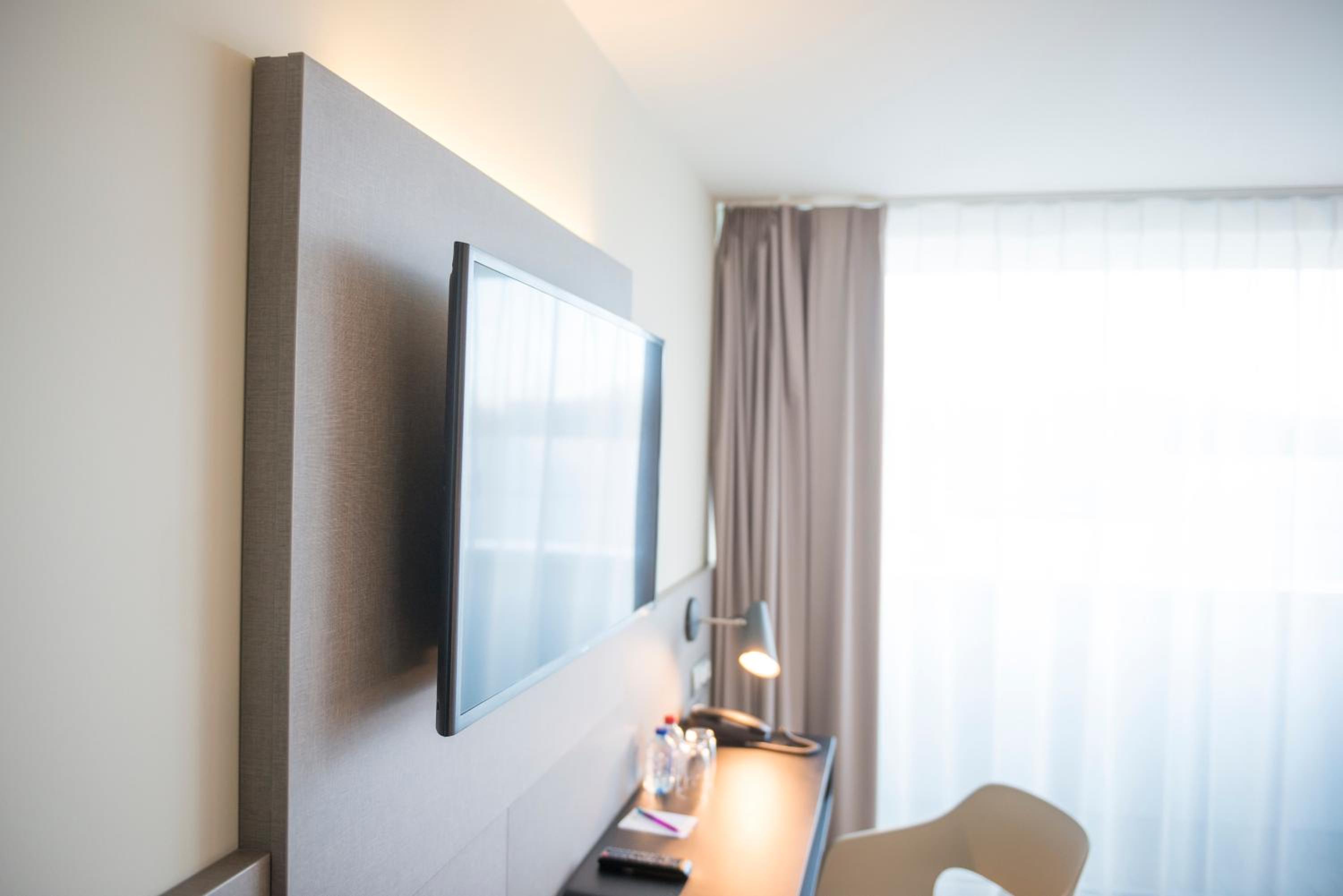 Superior Room with One Double Bed - Photo 7