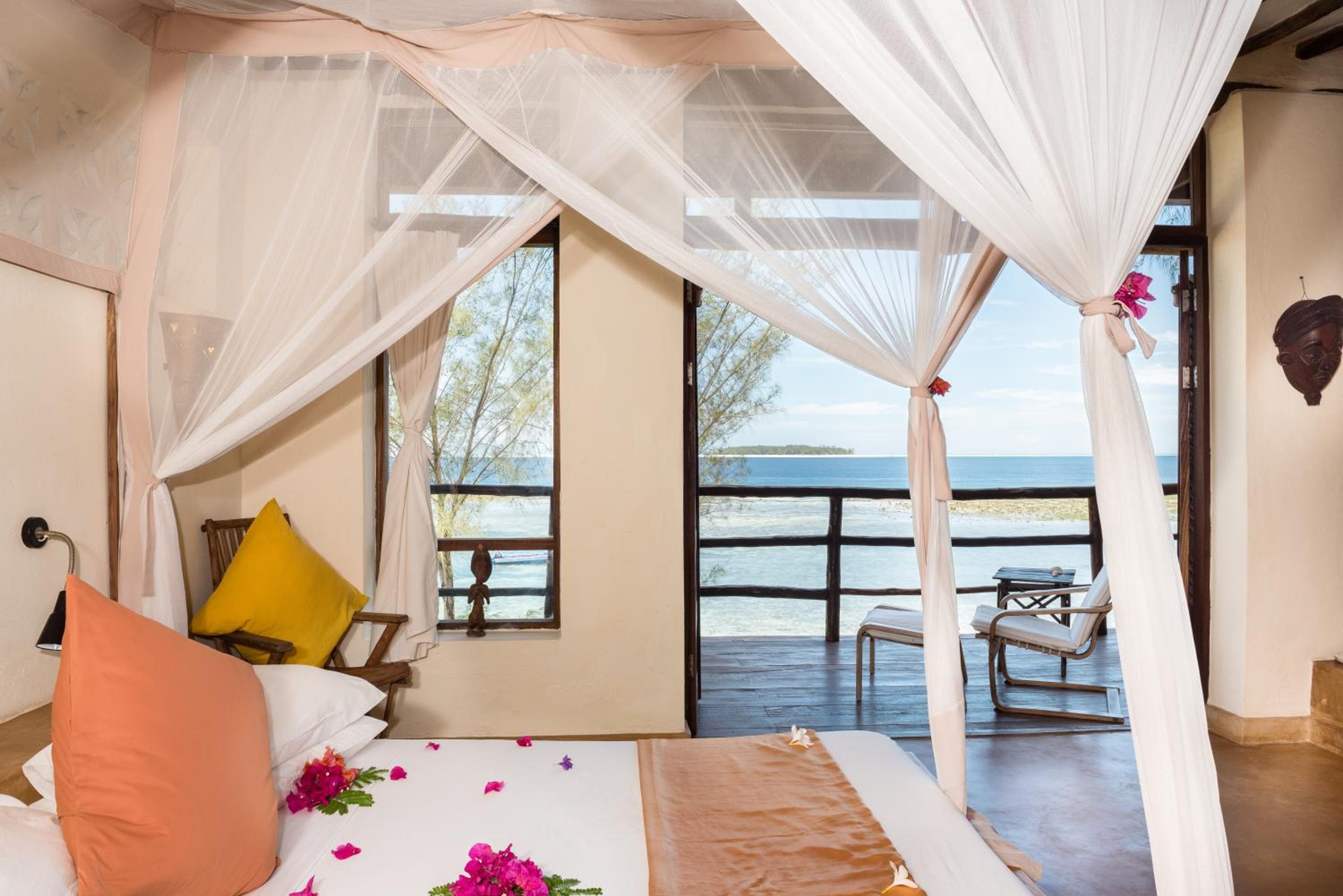 Deluxe Ocean Front Suite