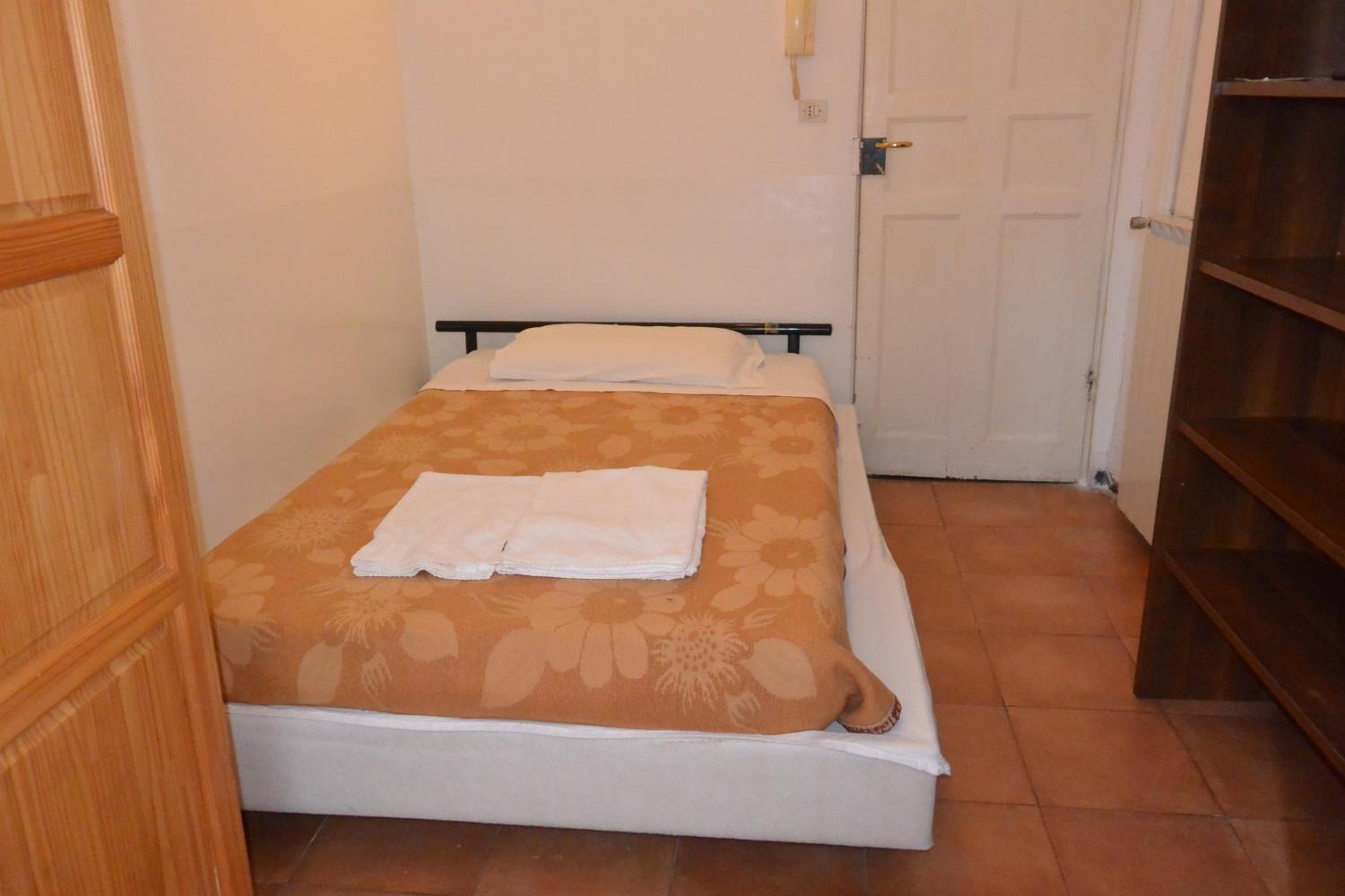 Standard Single Room with Shared Bathroom