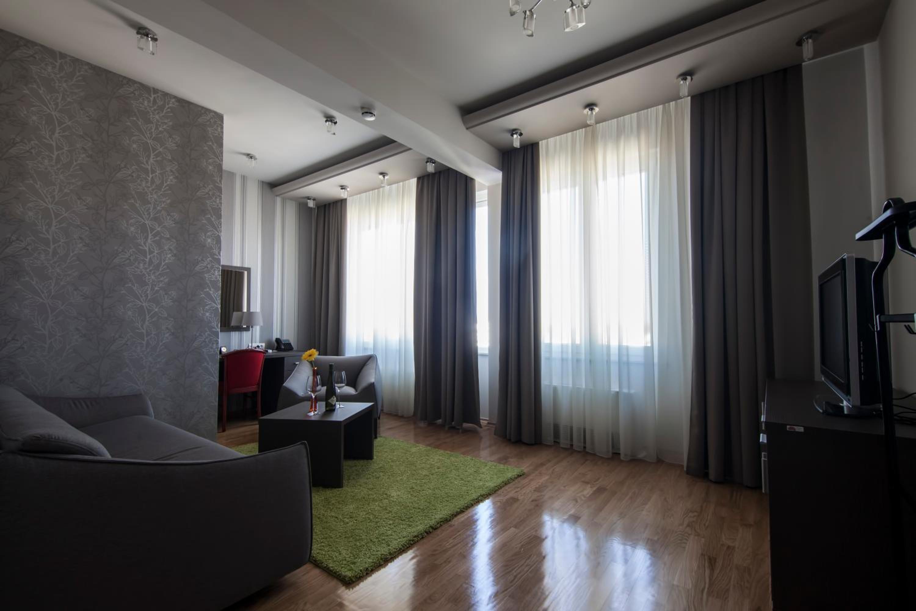 Apartment - Photo 1