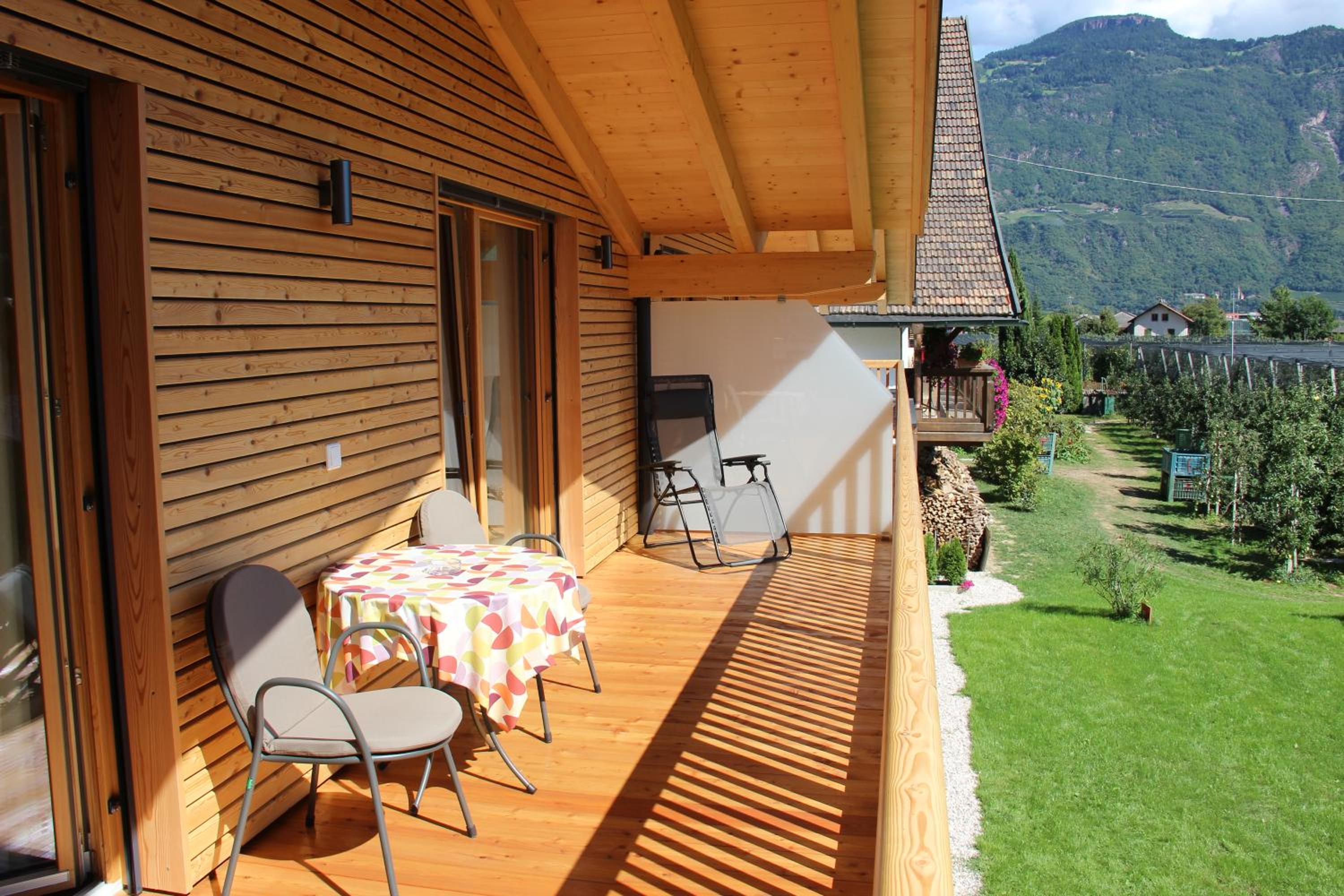 Apartment with Balcony photo 2