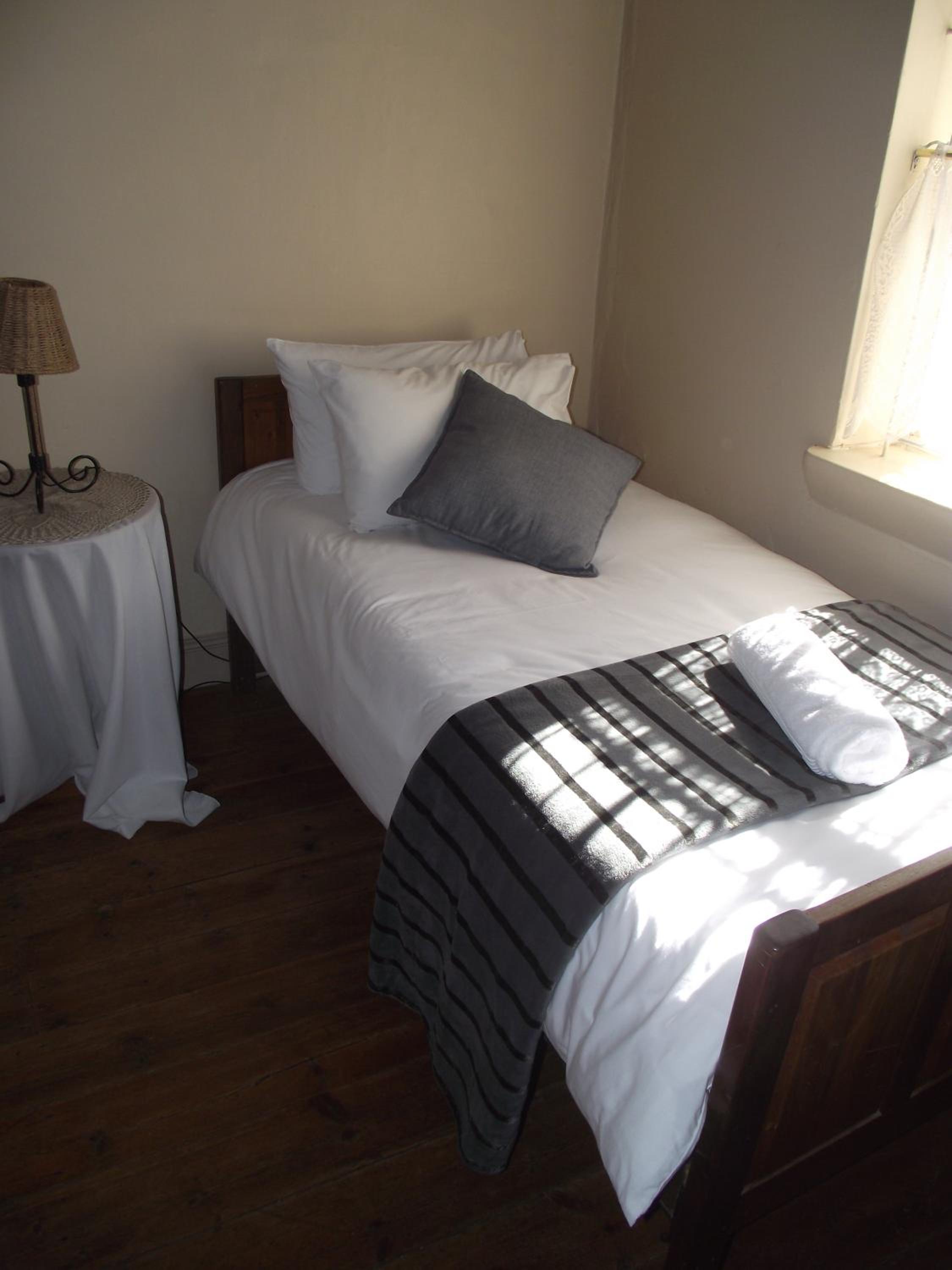 Three-Bedroom House - Photo 1